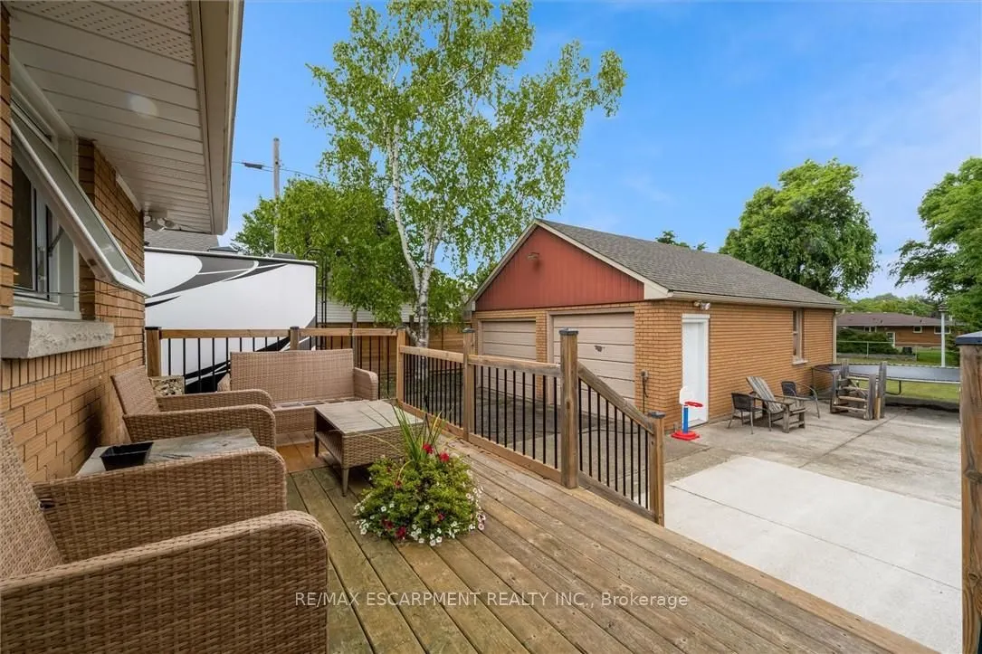 5073 Charles Street