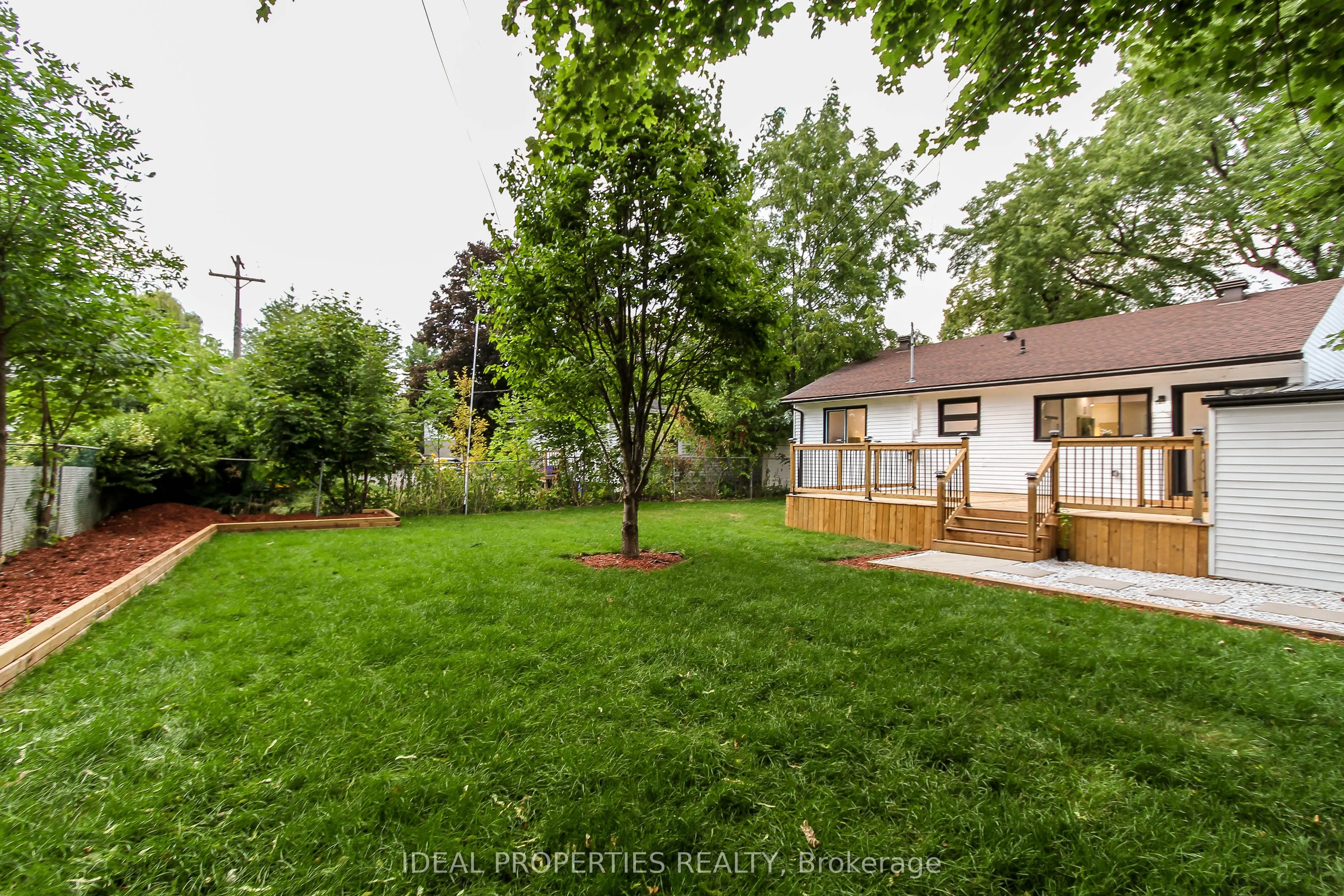 1796 Saunderson Drive