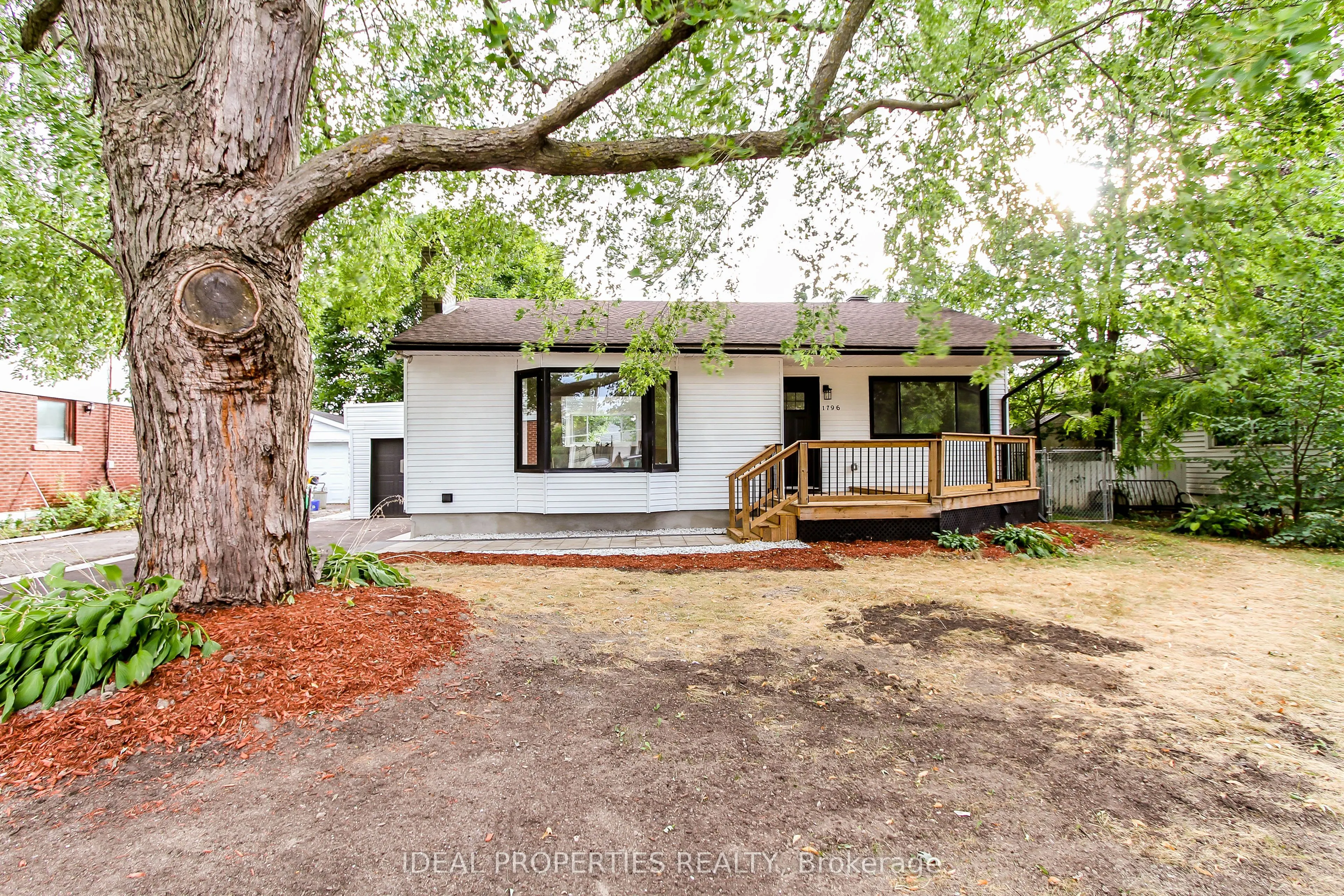 1796 Saunderson Drive