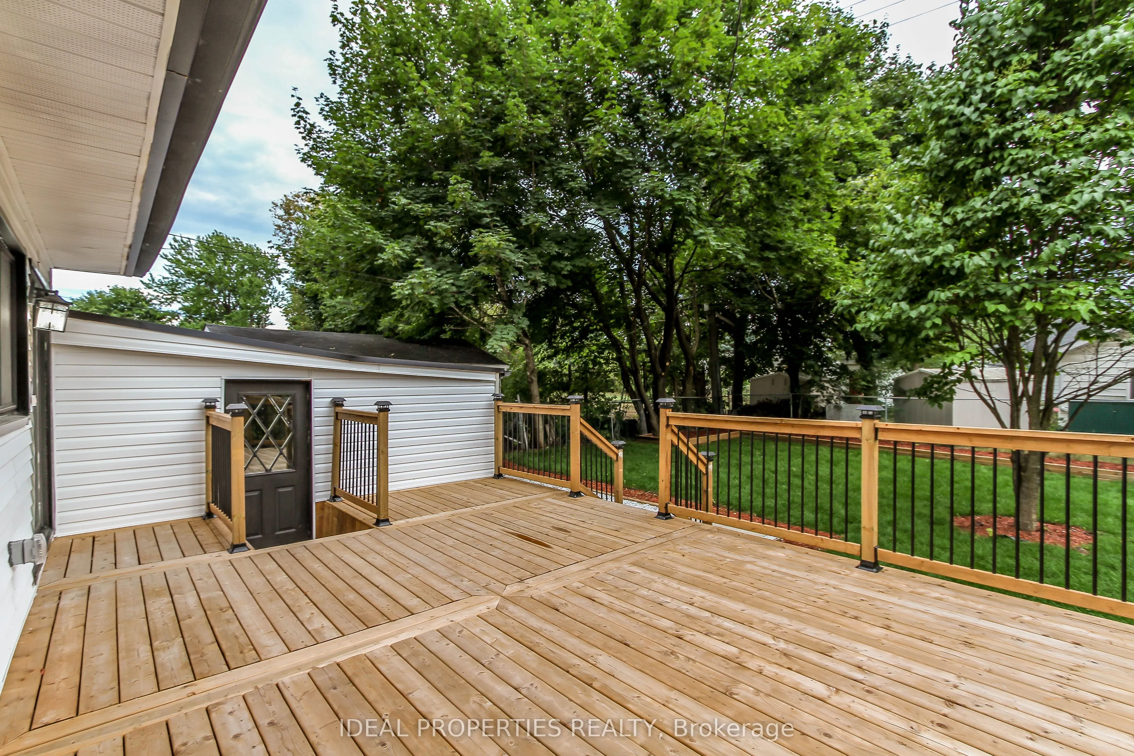 1796 Saunderson Drive