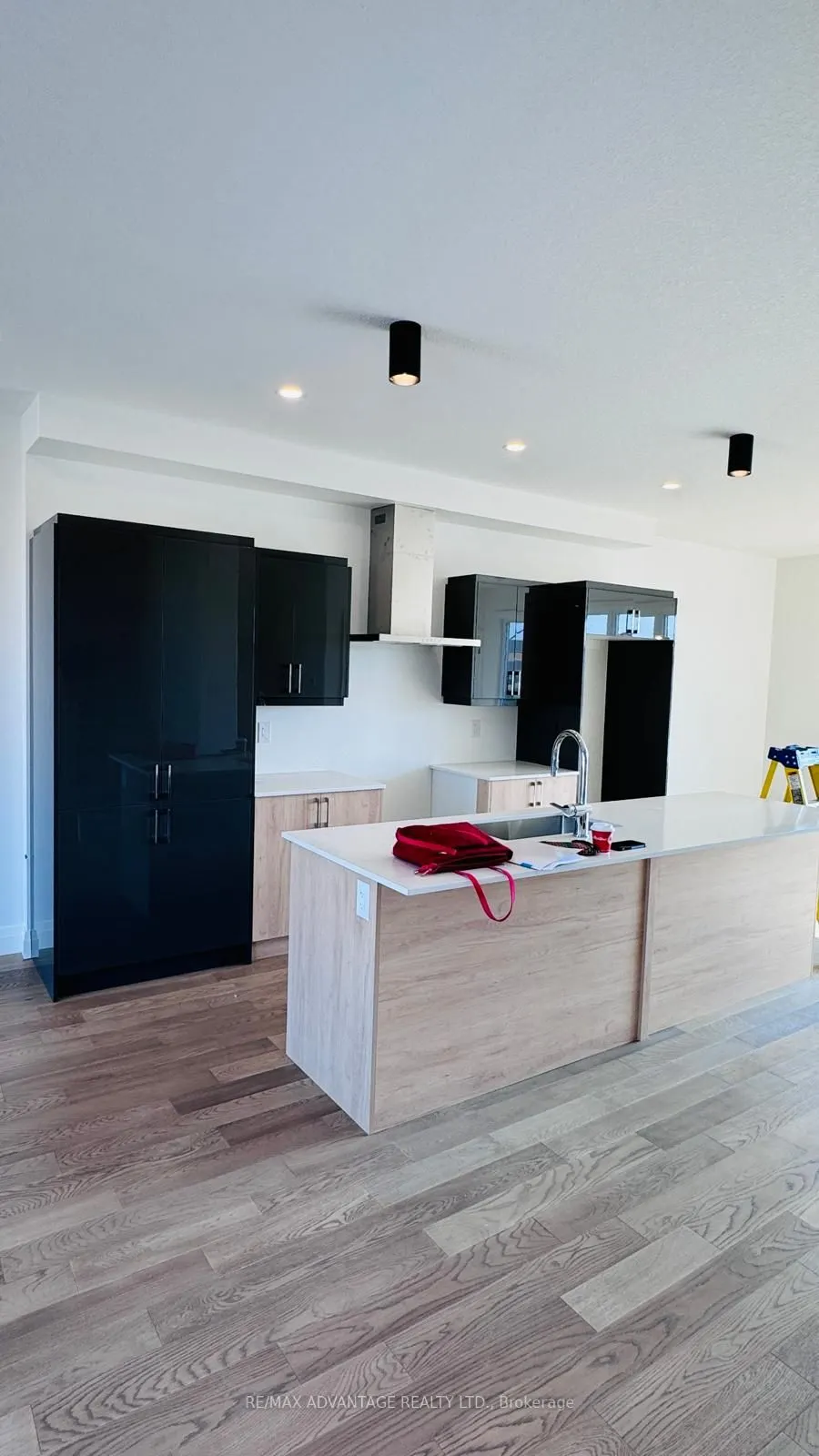 235 Kennington Way, #9