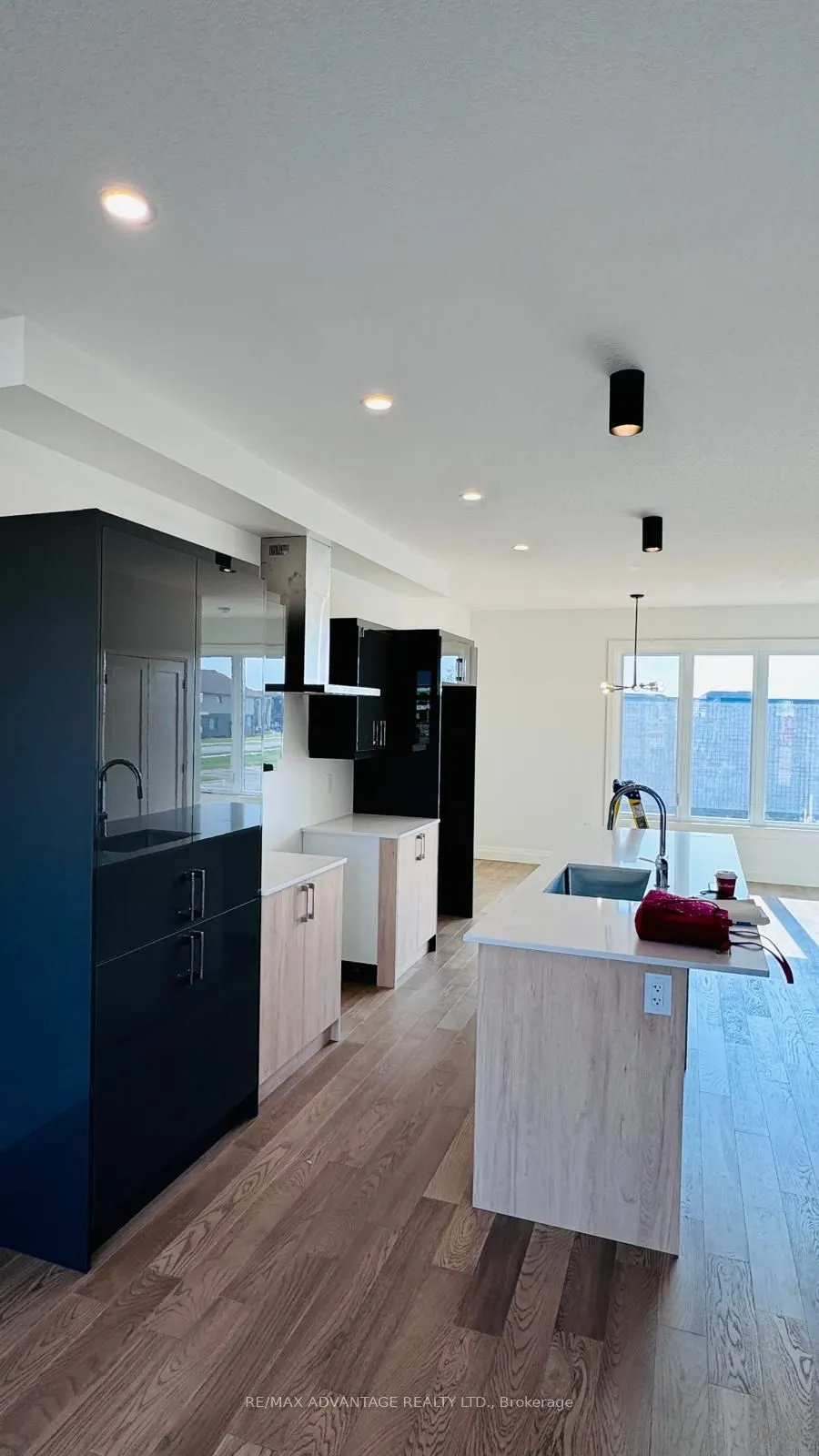 235 Kennington Way, #9