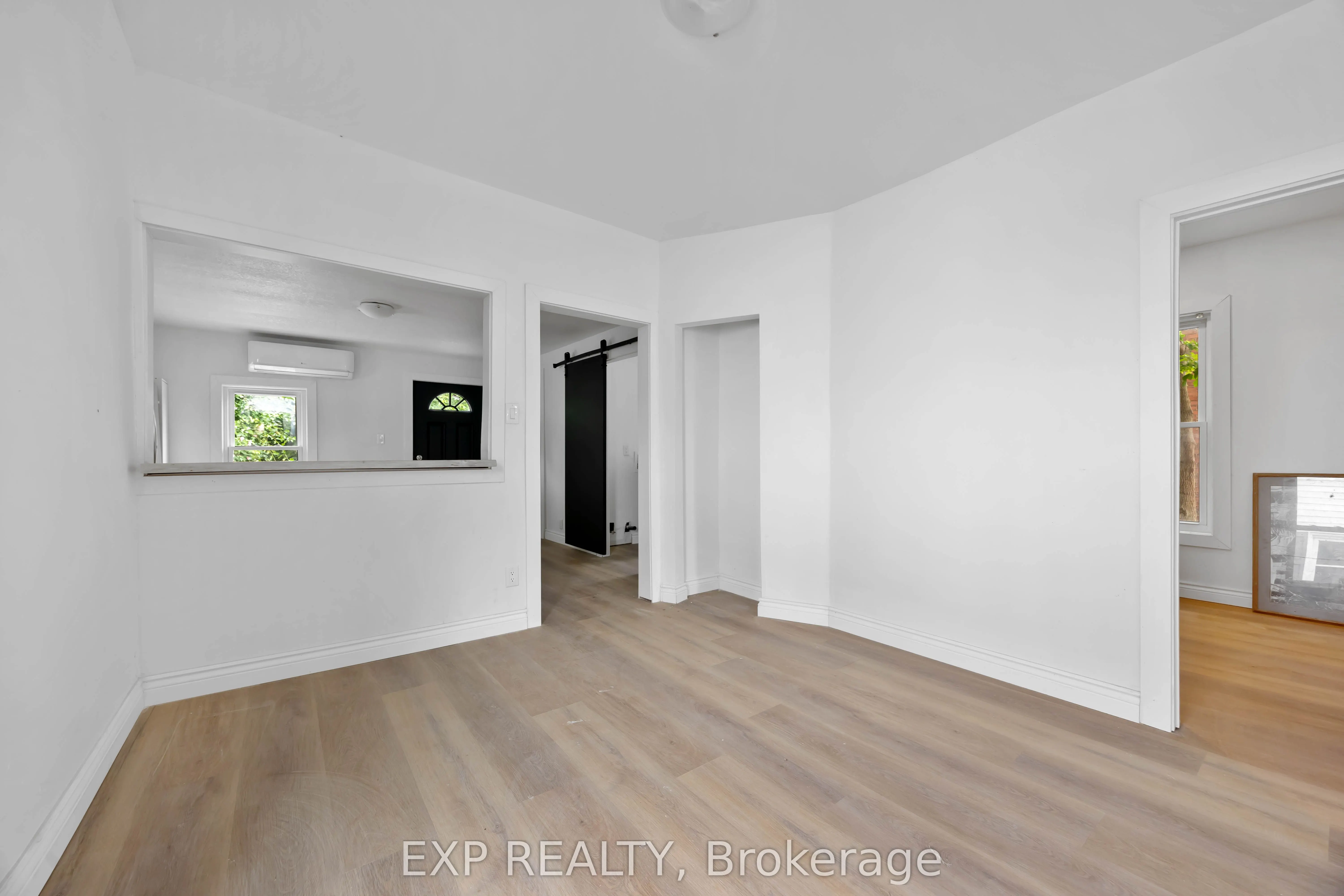 173 Brock Street S