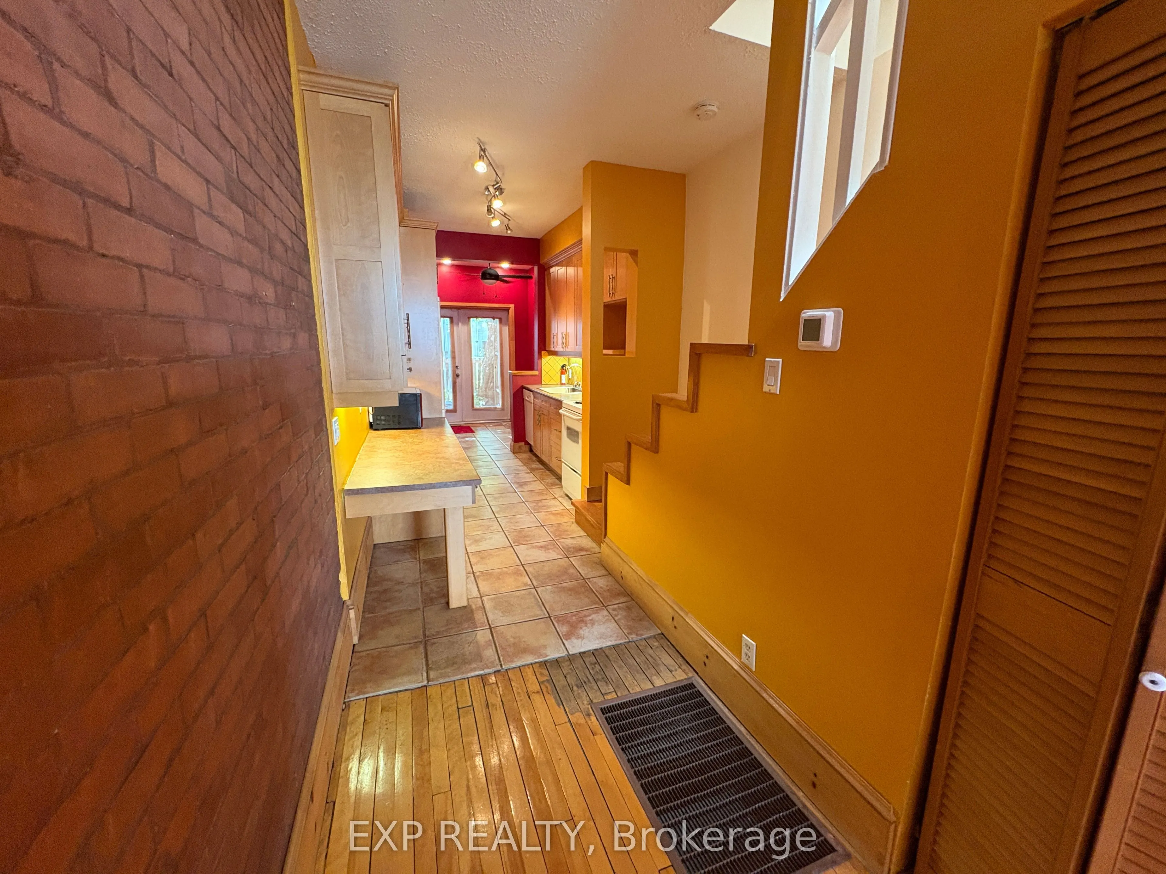 234 St Patrick Street W