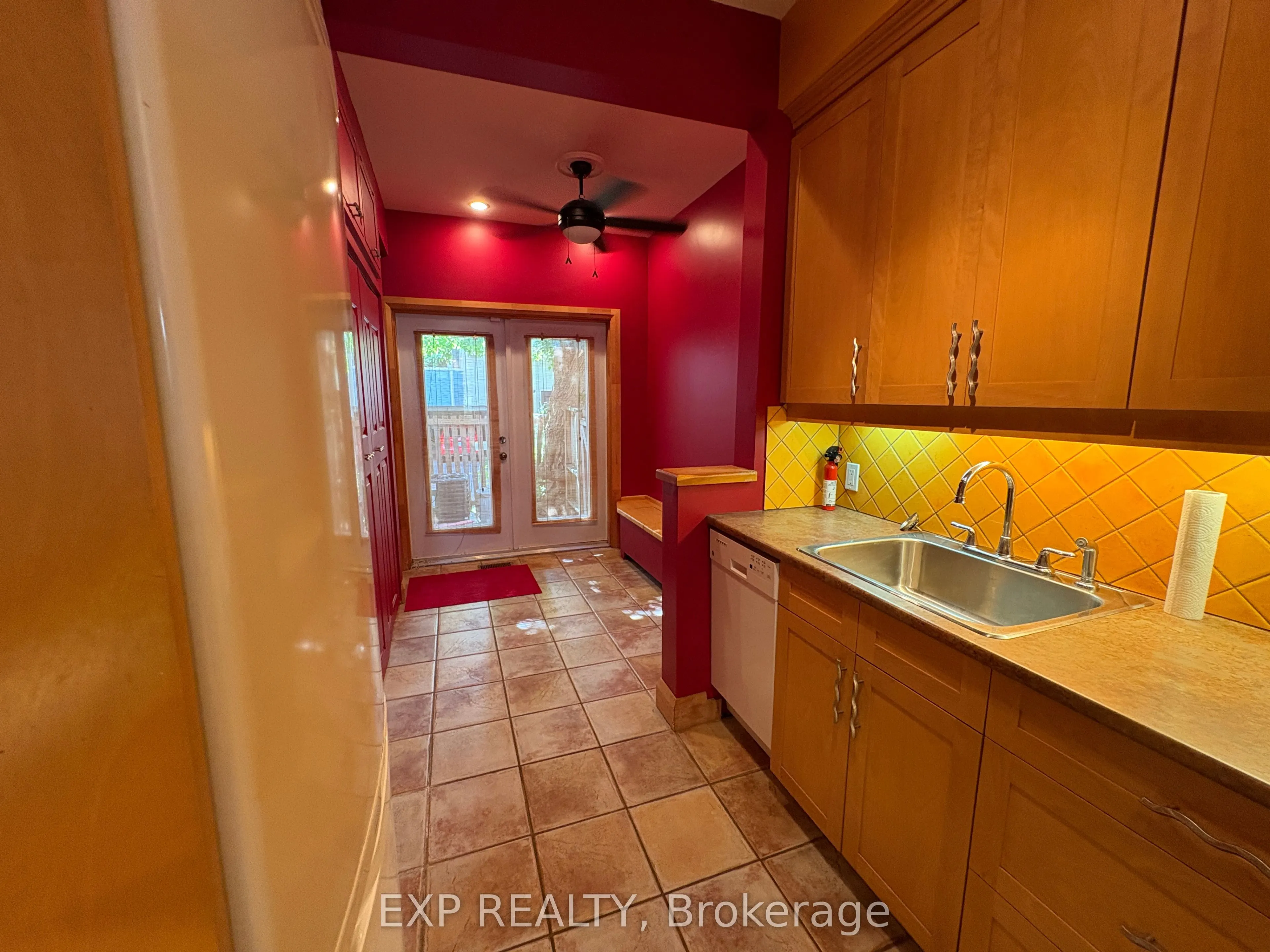 234 St Patrick Street W