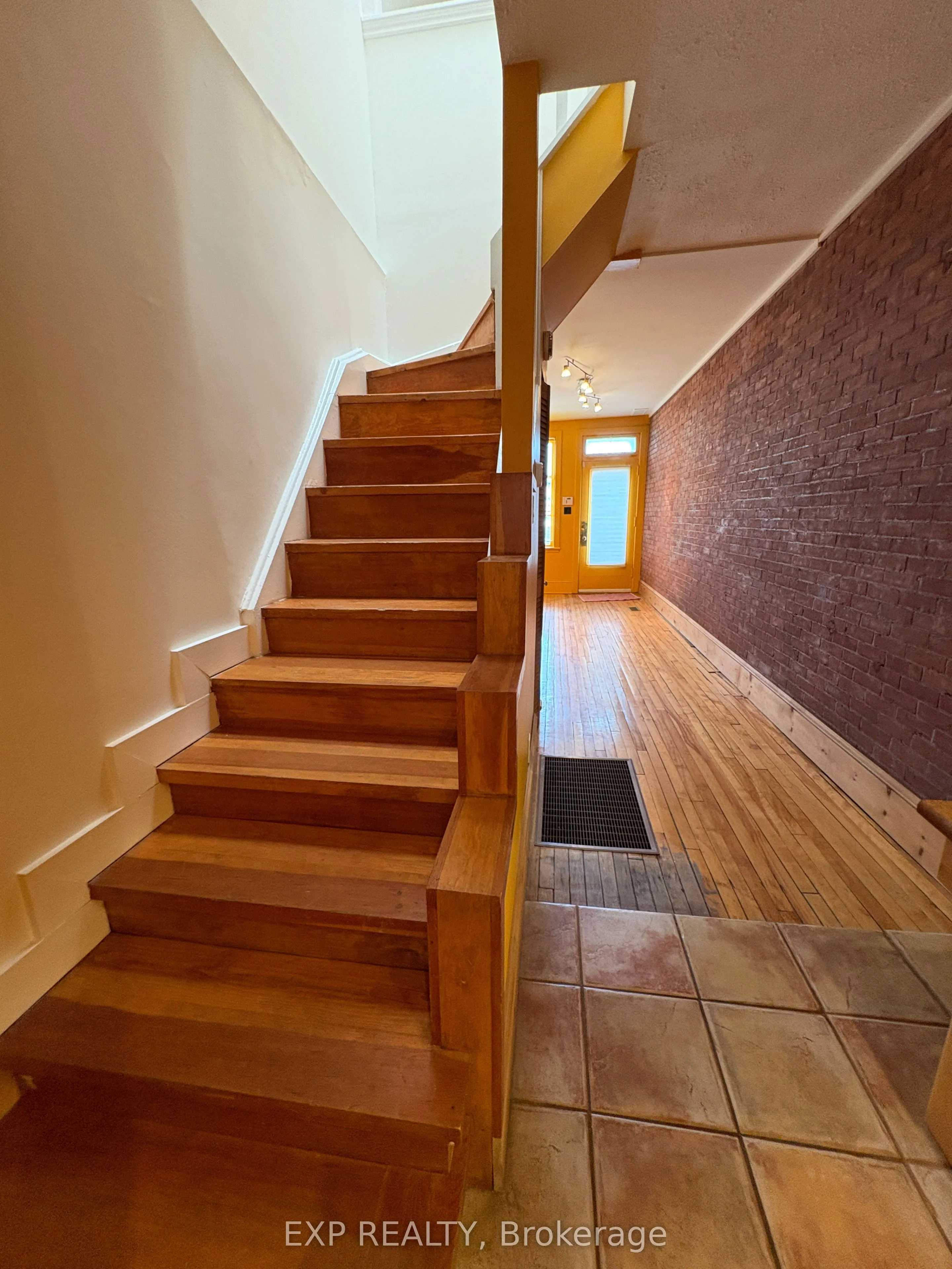 234 St Patrick Street W