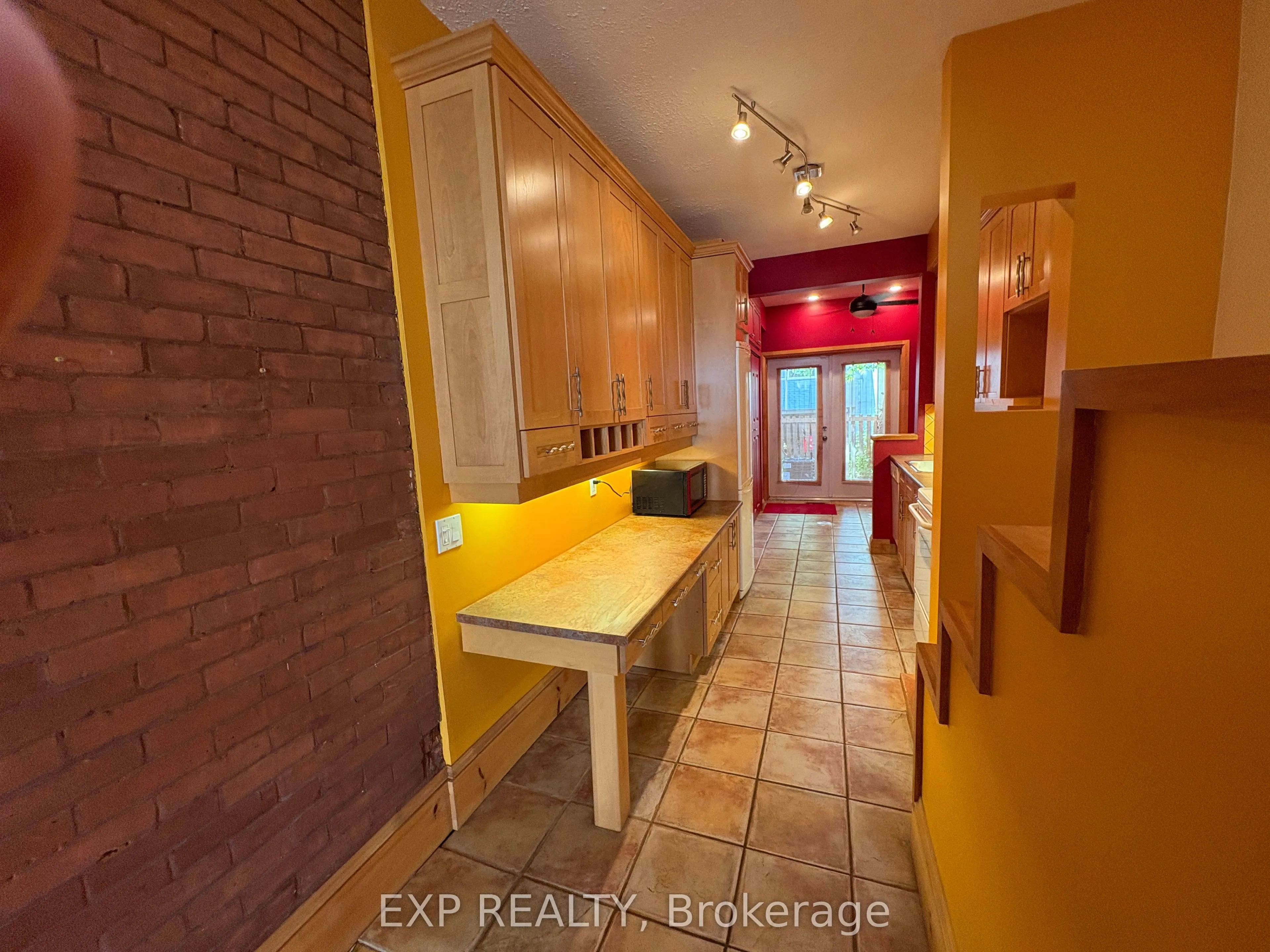 234 St Patrick Street W