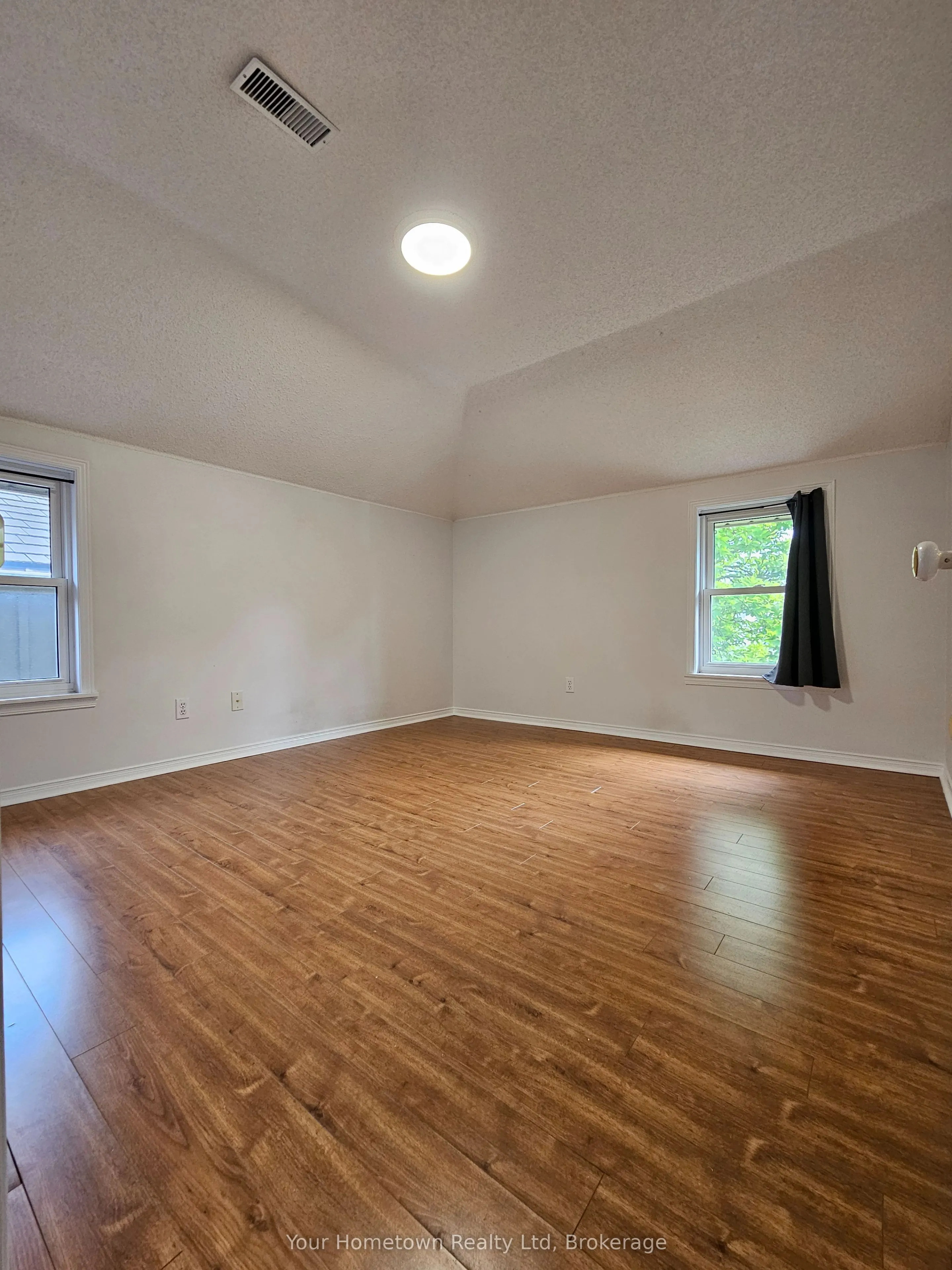 238 St Patrick Street W