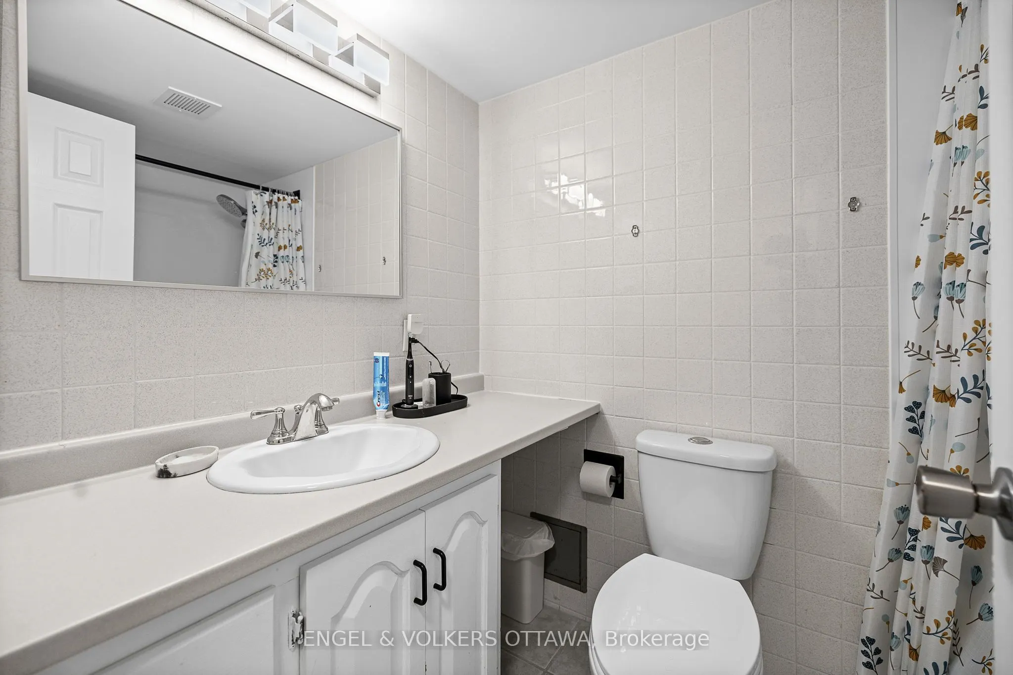 665 Bathgate Drive, #1404