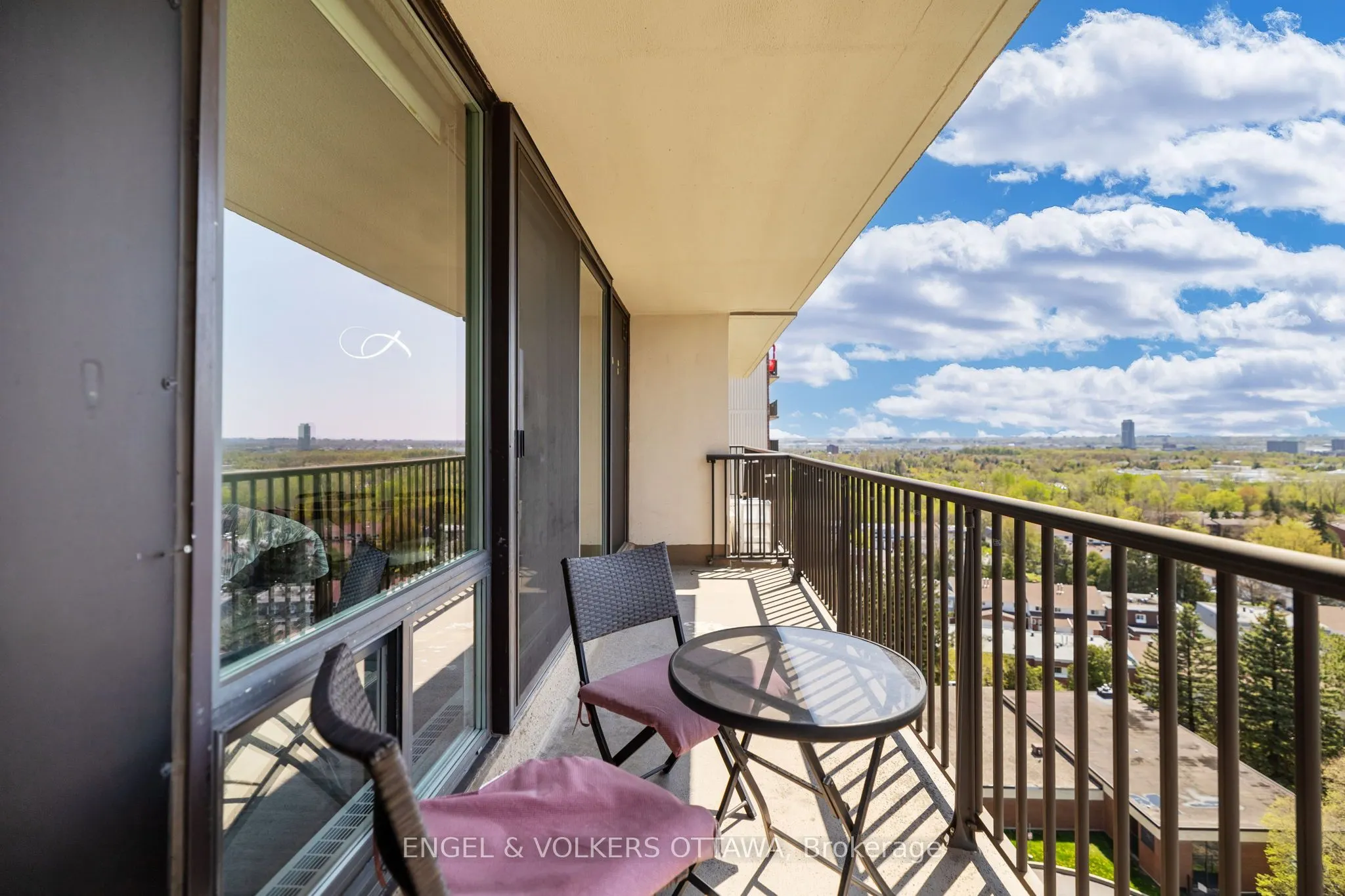 665 Bathgate Drive, #1404