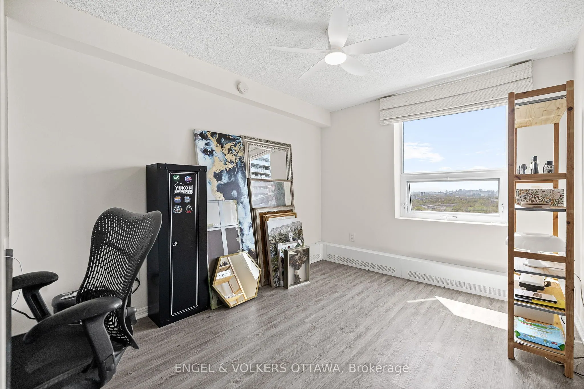 665 Bathgate Drive, #1404