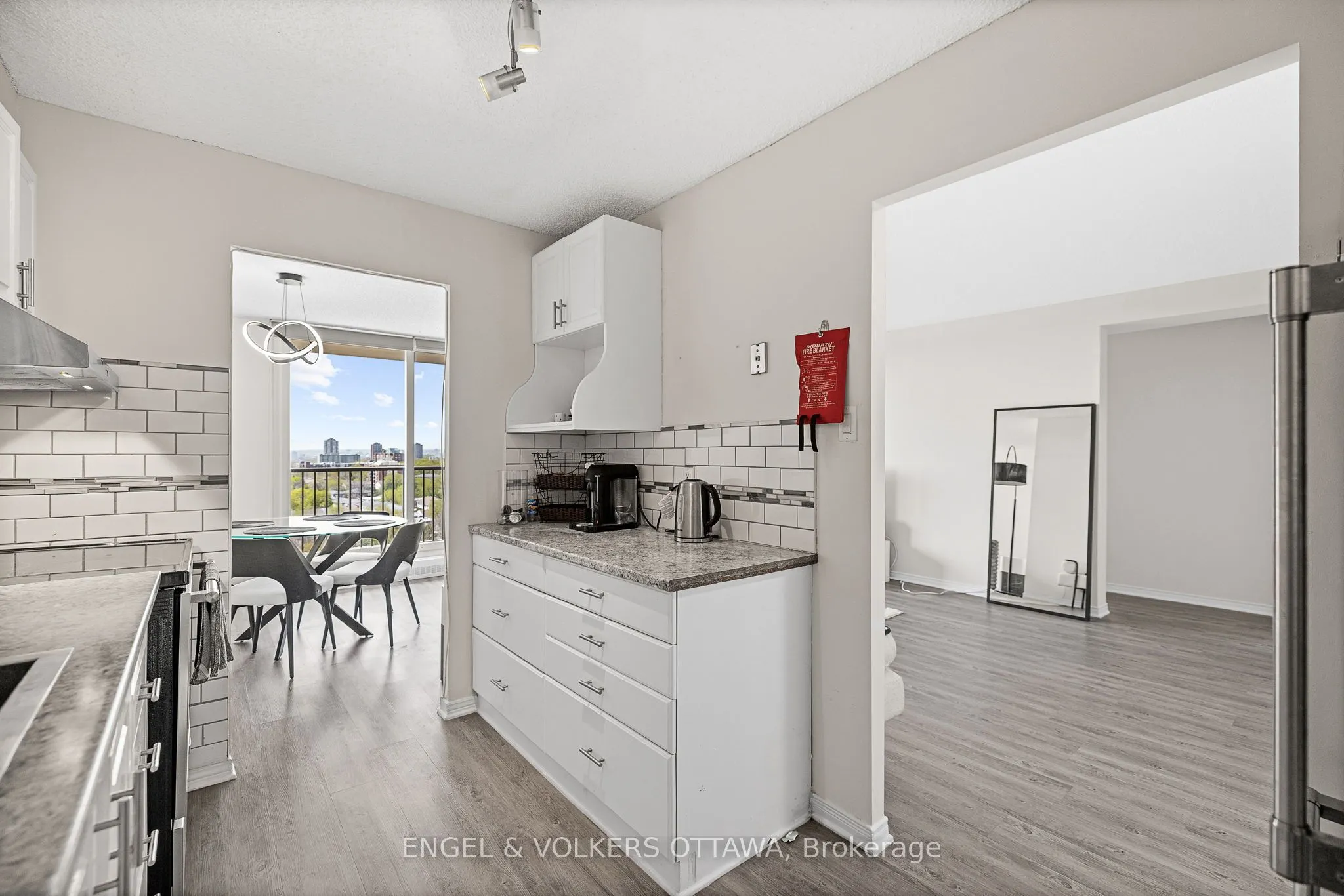 665 Bathgate Drive, #1404