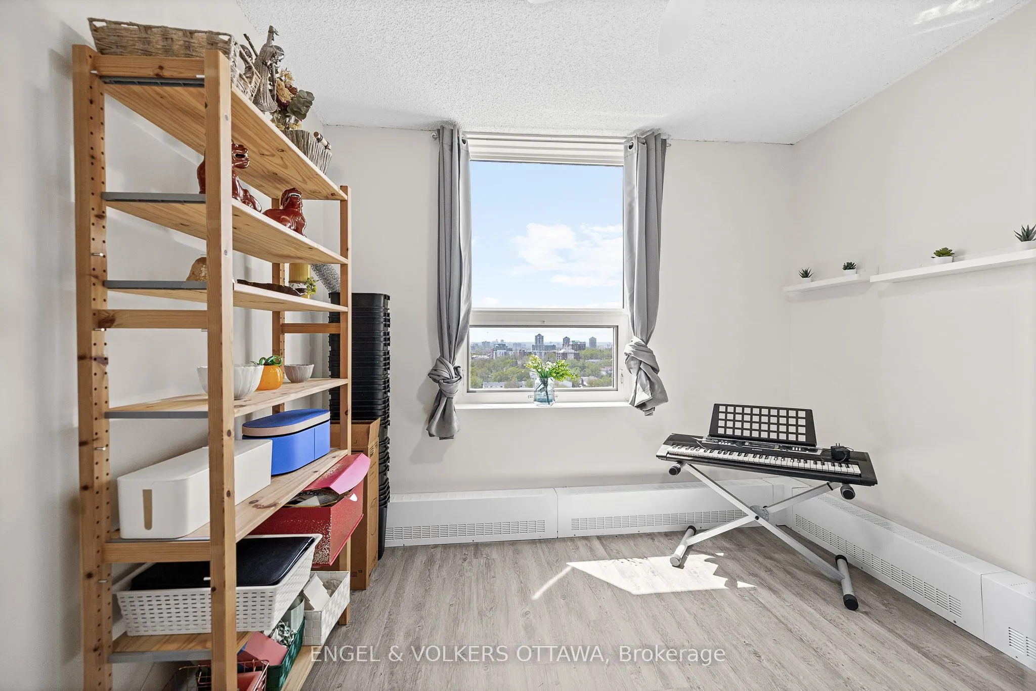 665 Bathgate Drive, #1404