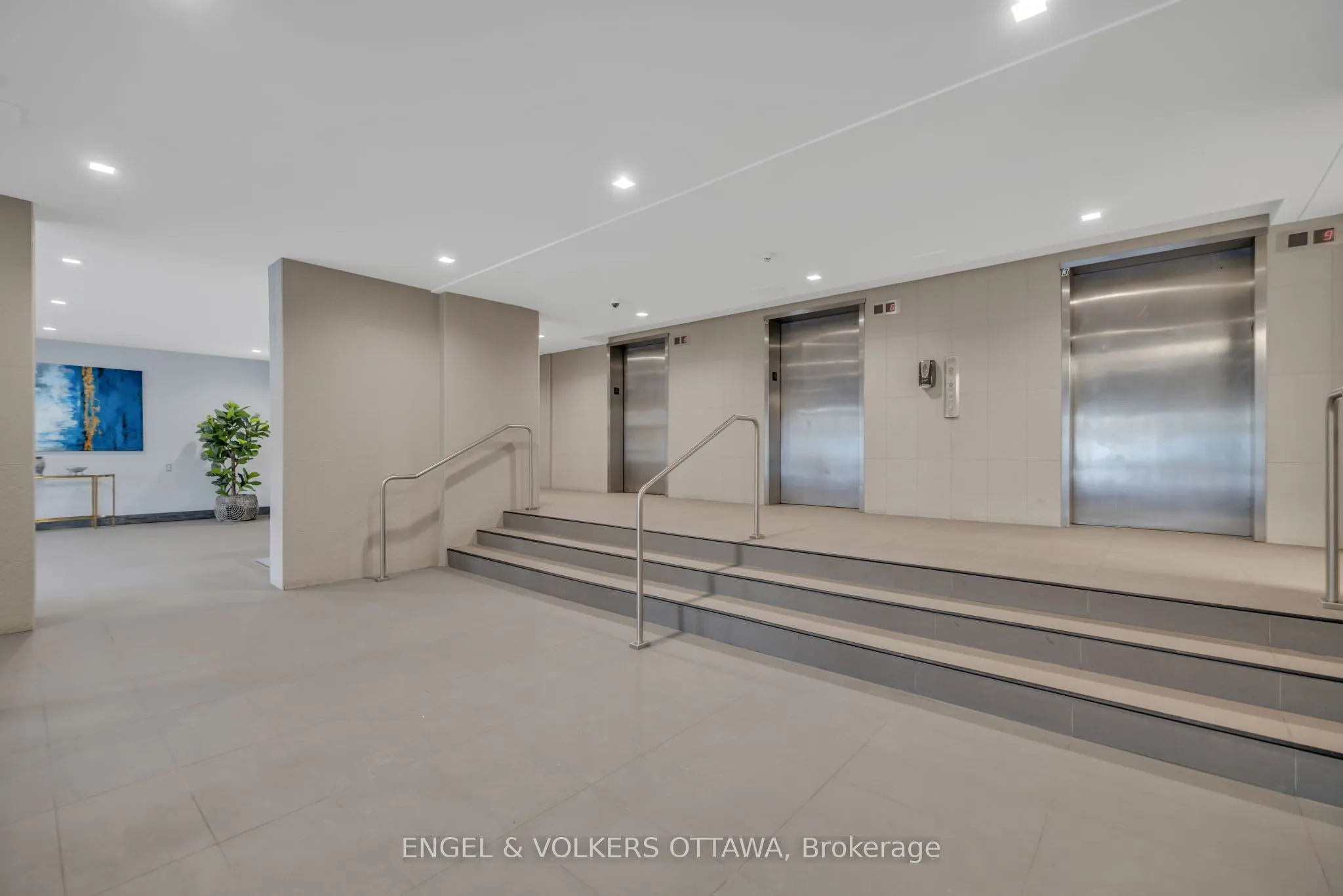 665 Bathgate Drive, #1404