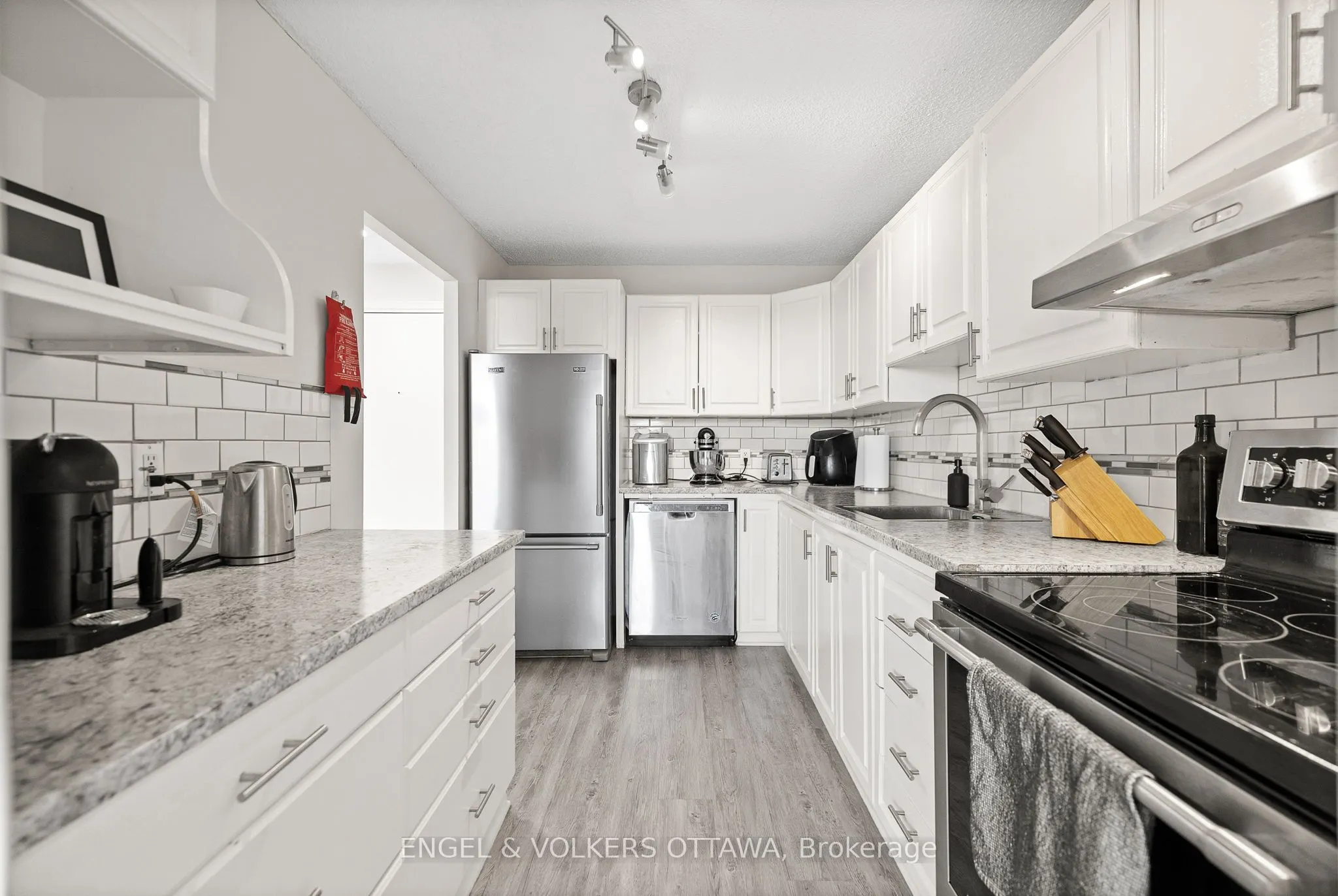 665 Bathgate Drive, #1404