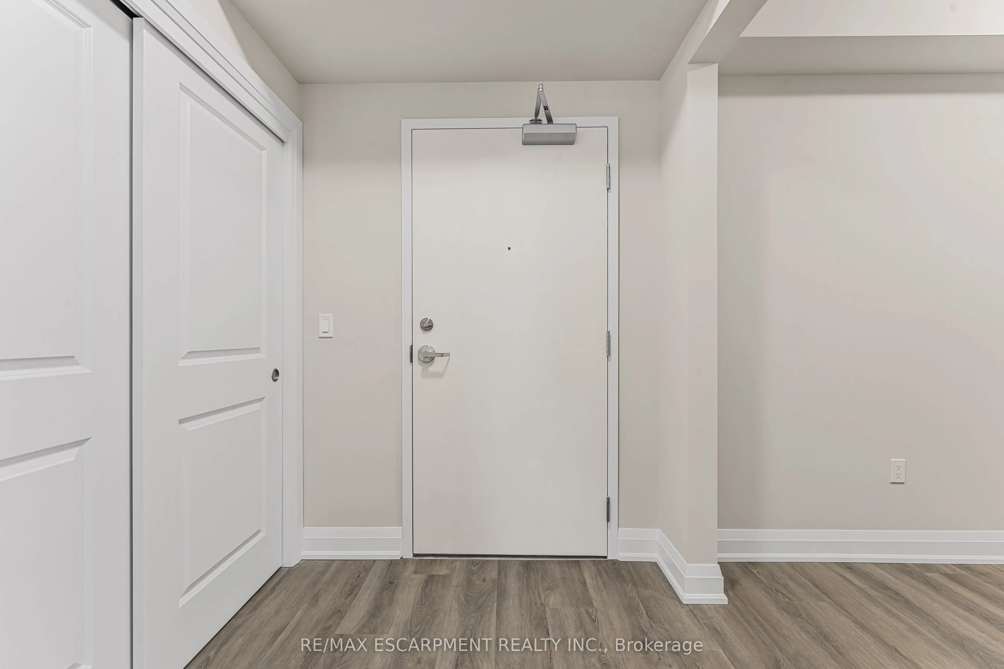 118 SUMMERSIDES Boulevard, #114