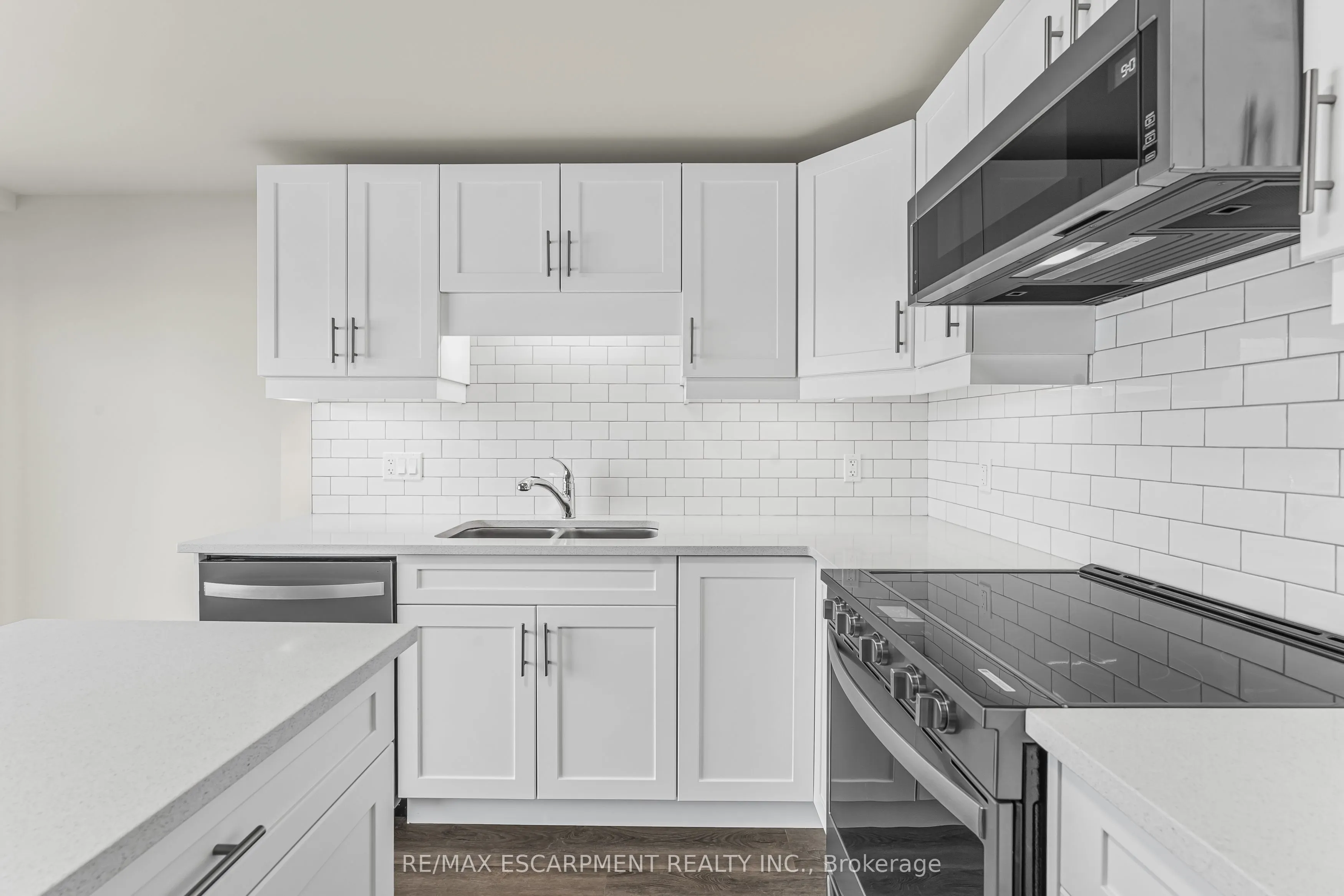 118 SUMMERSIDES Boulevard, #114