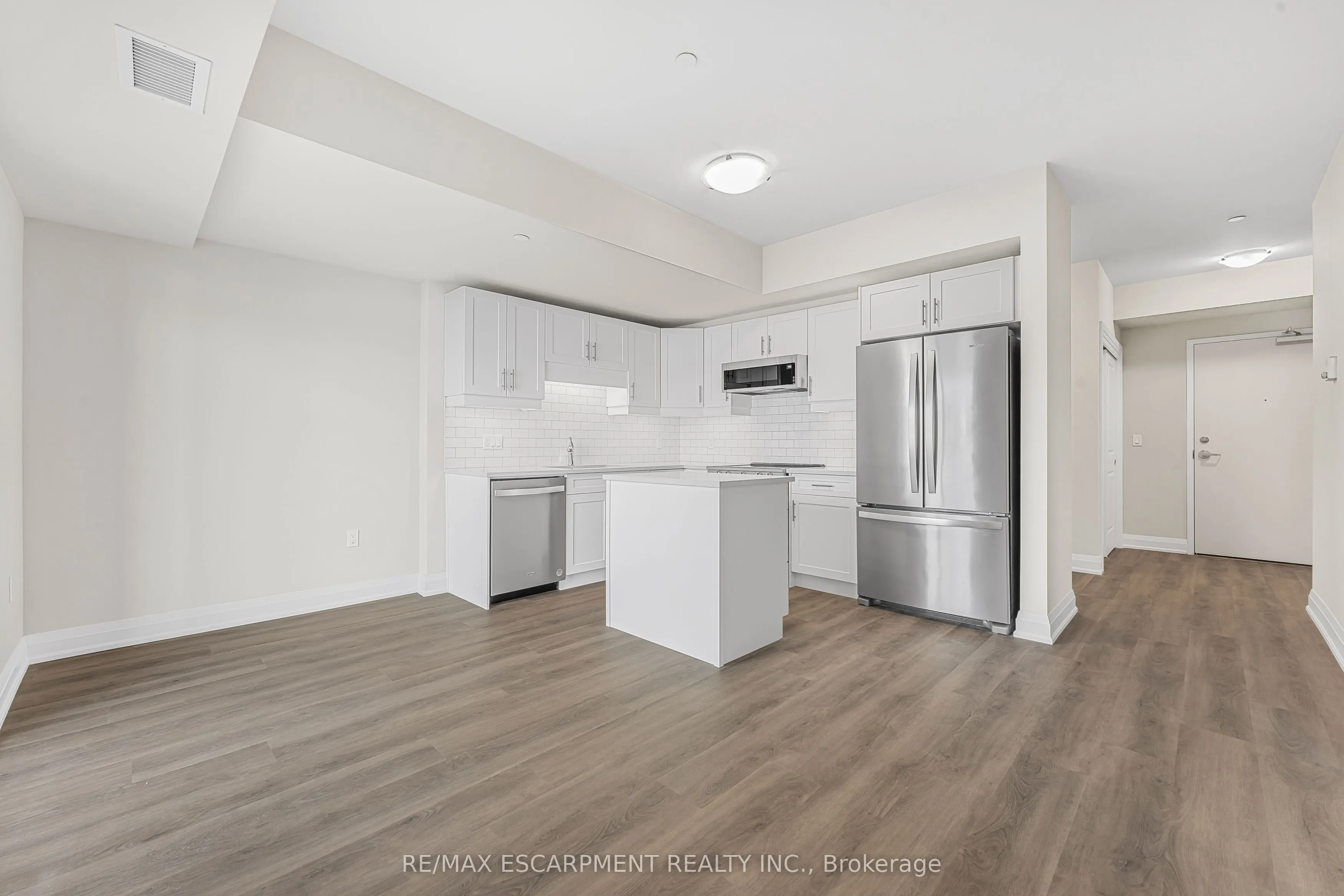 118 SUMMERSIDES Boulevard, #114