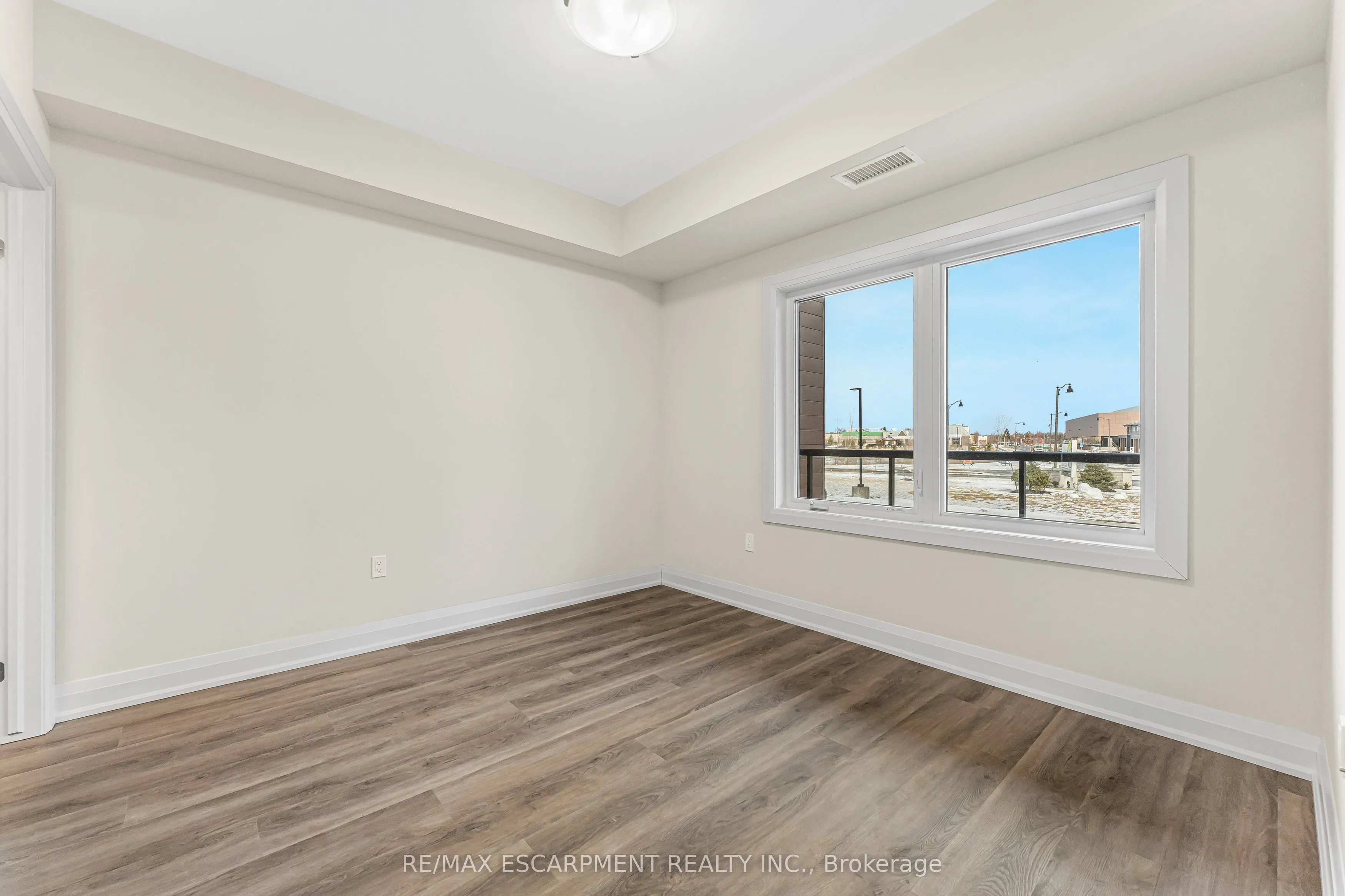 118 SUMMERSIDES Boulevard, #114