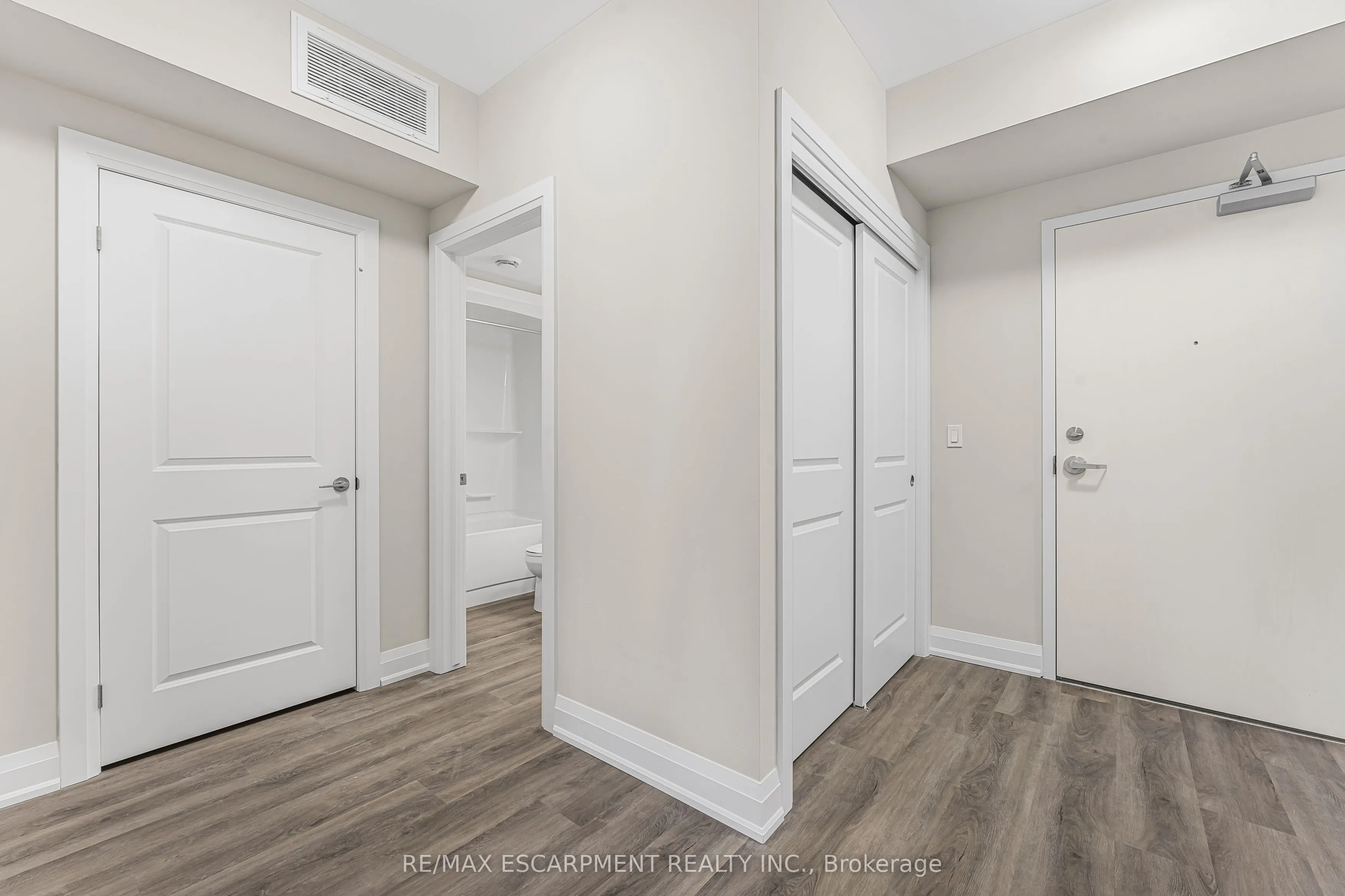 118 SUMMERSIDES Boulevard, #114
