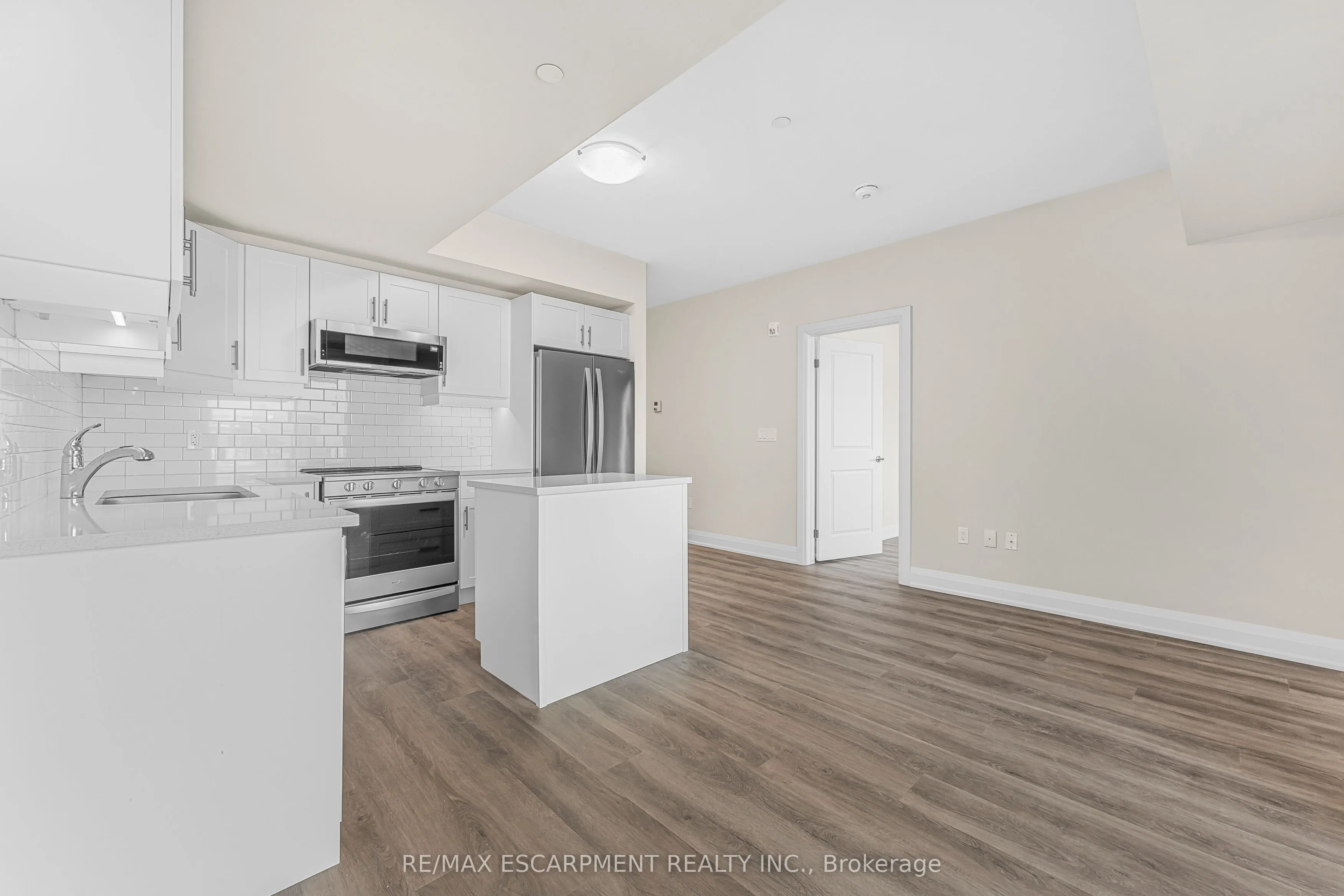118 SUMMERSIDES Boulevard, #114