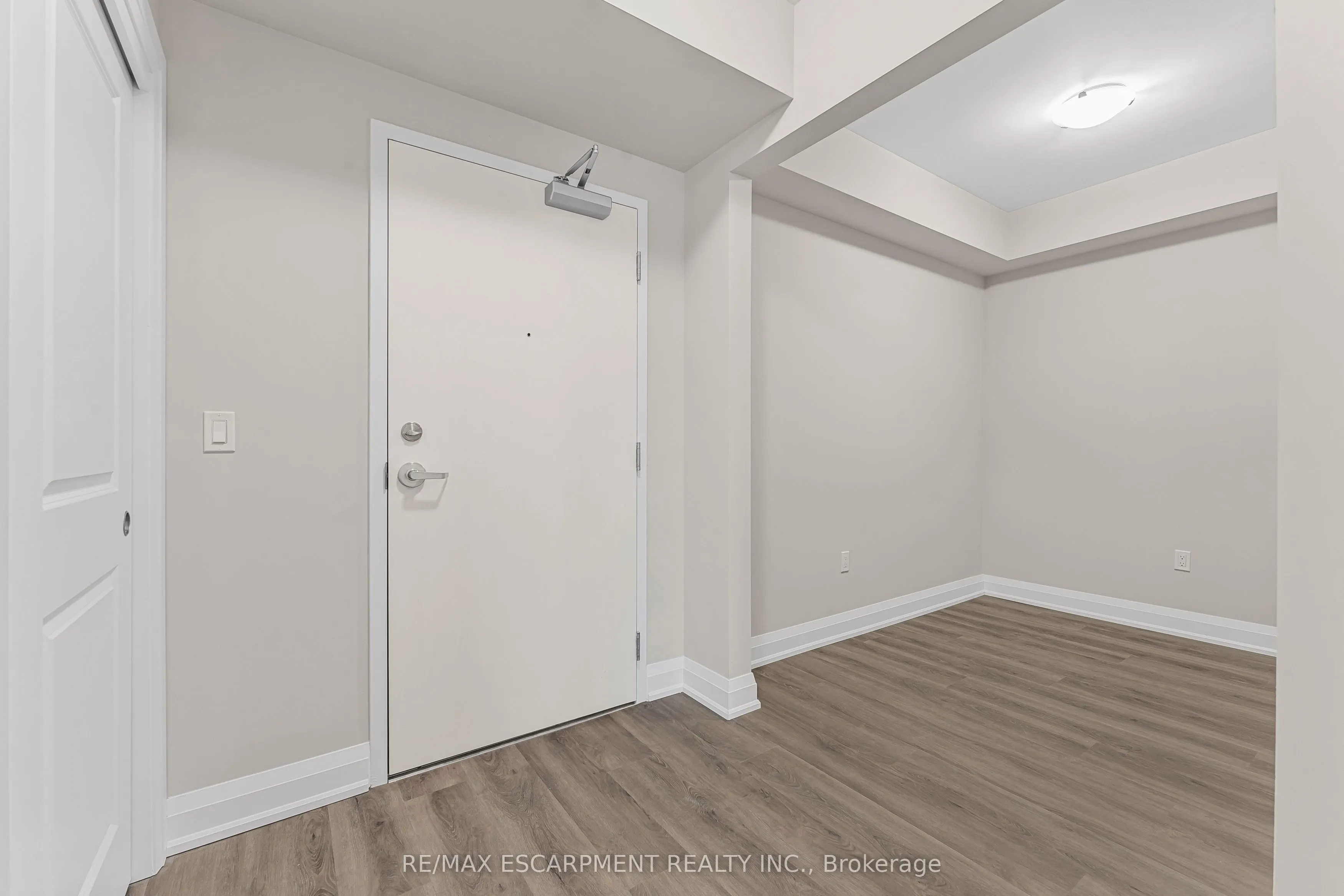 118 SUMMERSIDES Boulevard, #114
