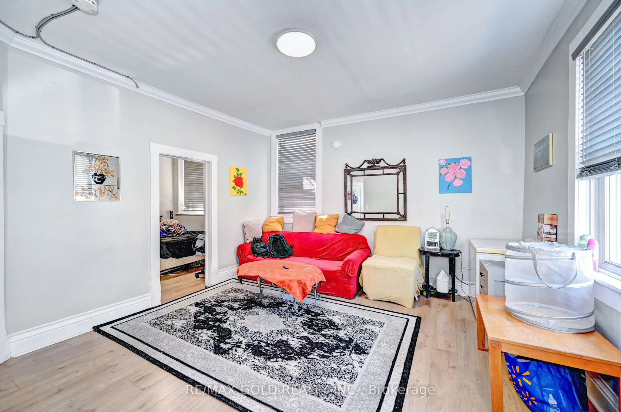 15 AINSLIE Street N, #3