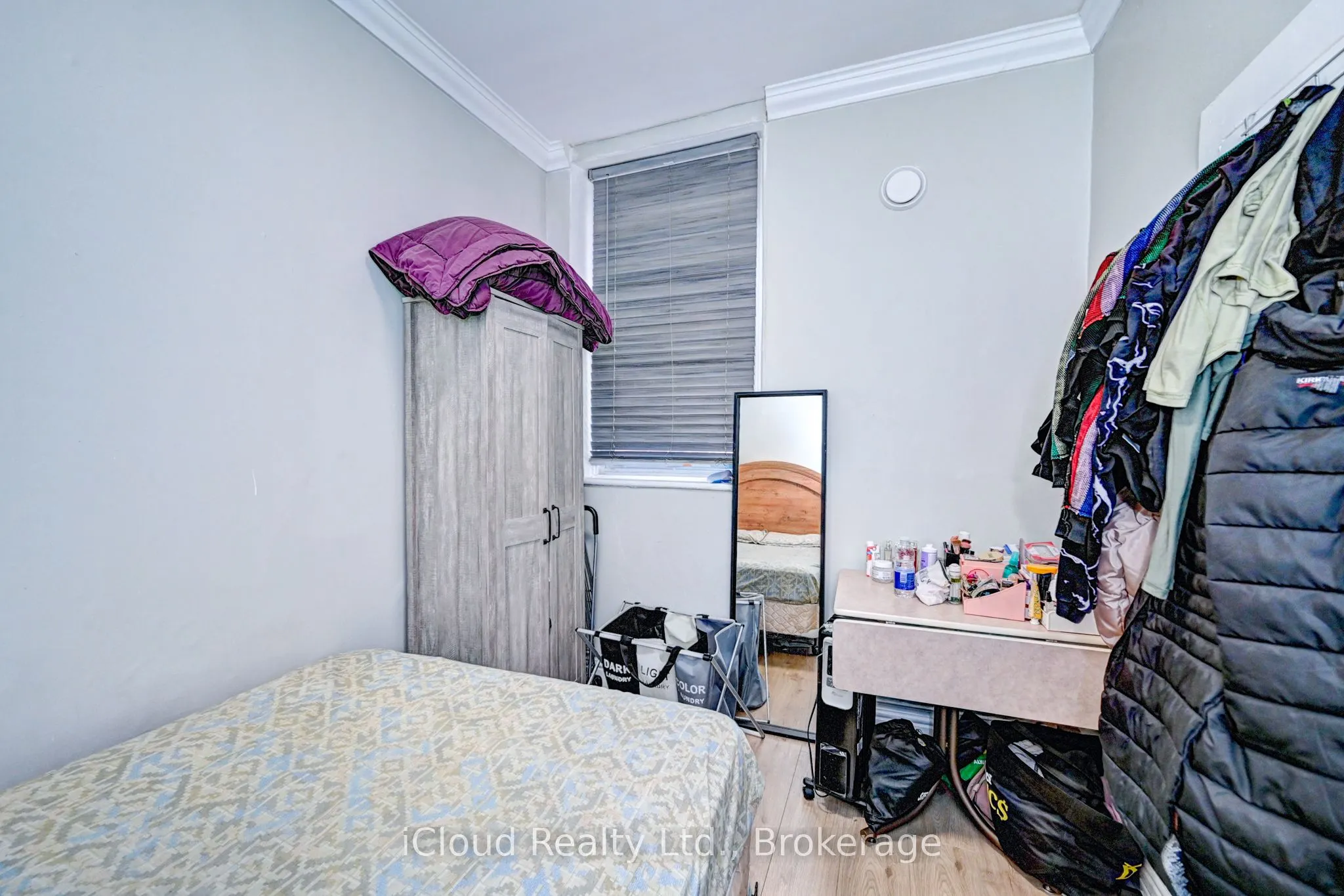 15 AINSLIE Street N, #3