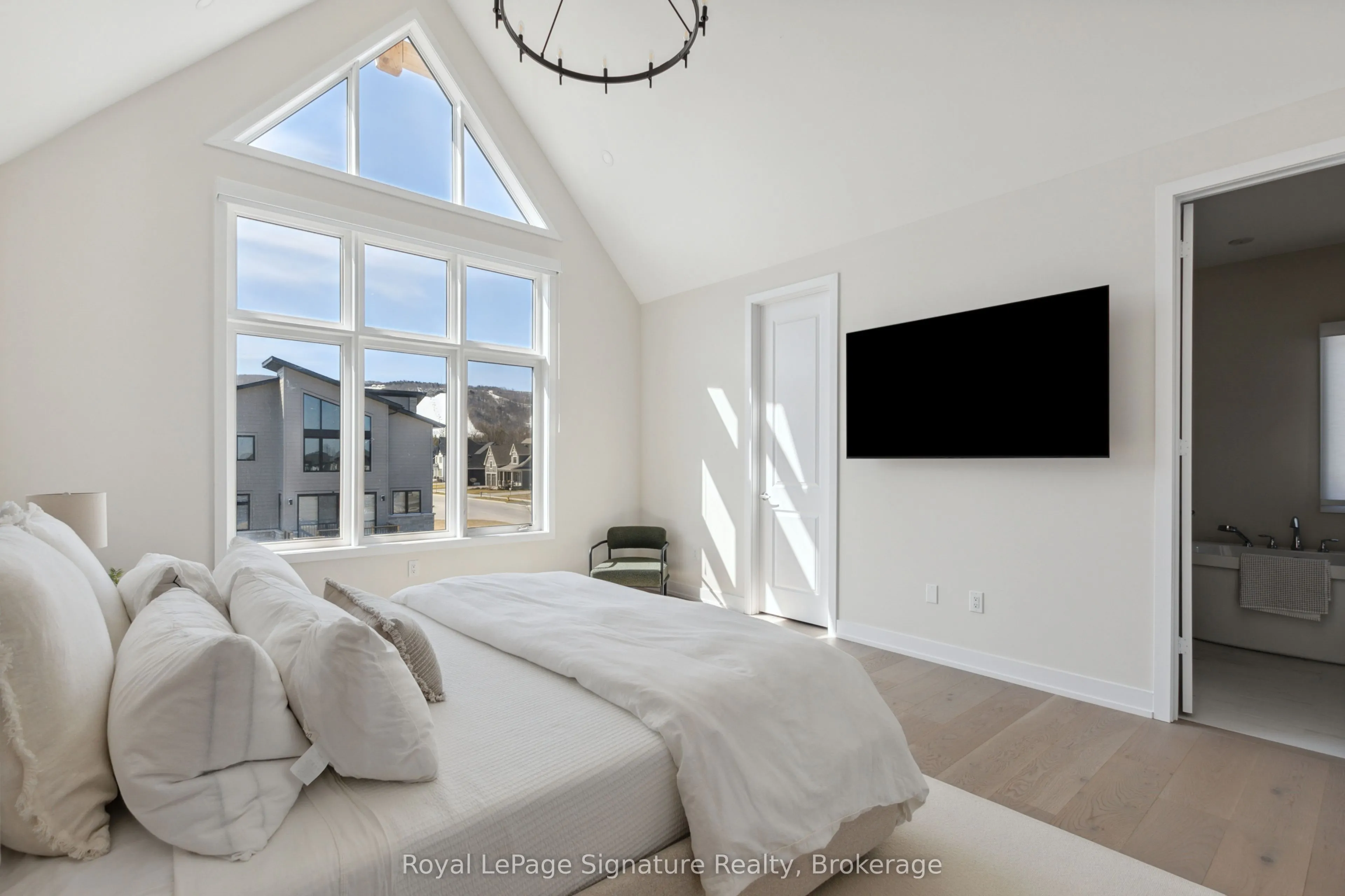 101 Cattail Crescent
