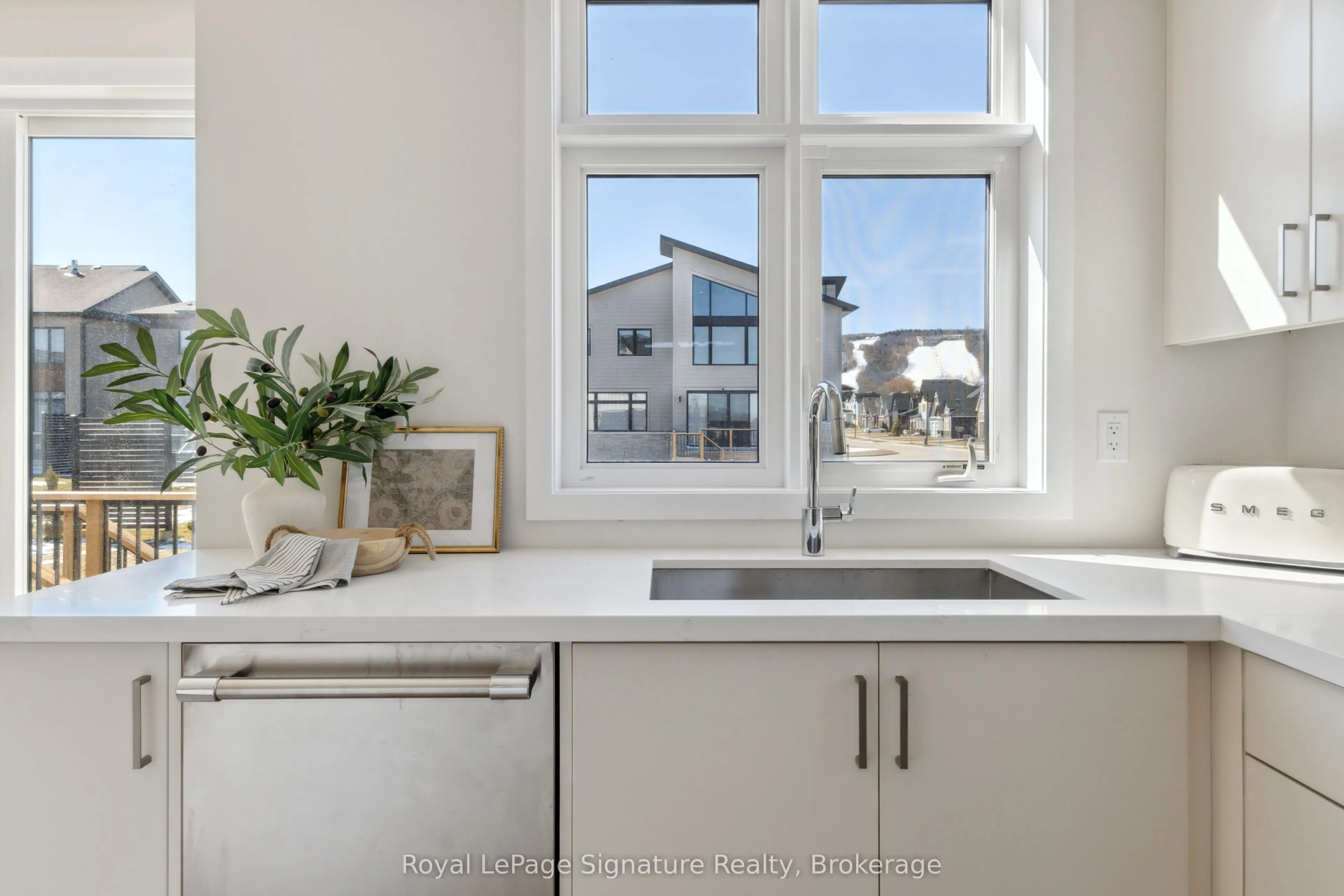 101 Cattail Crescent