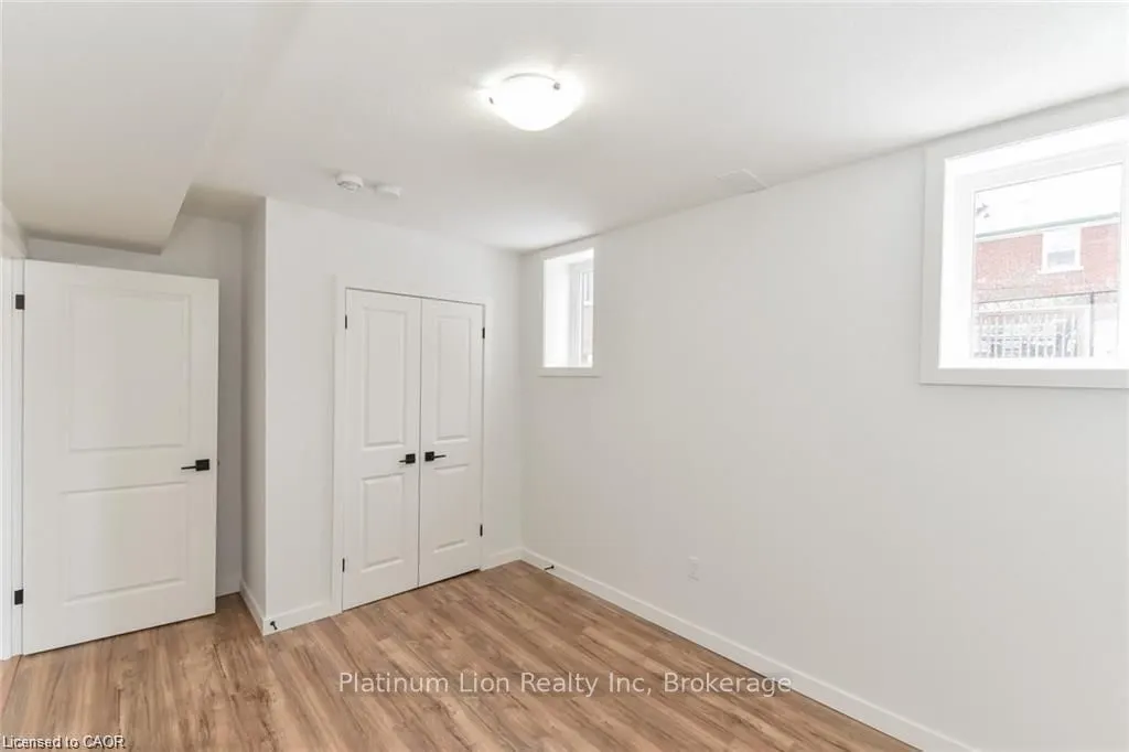 46 Franklin Street S