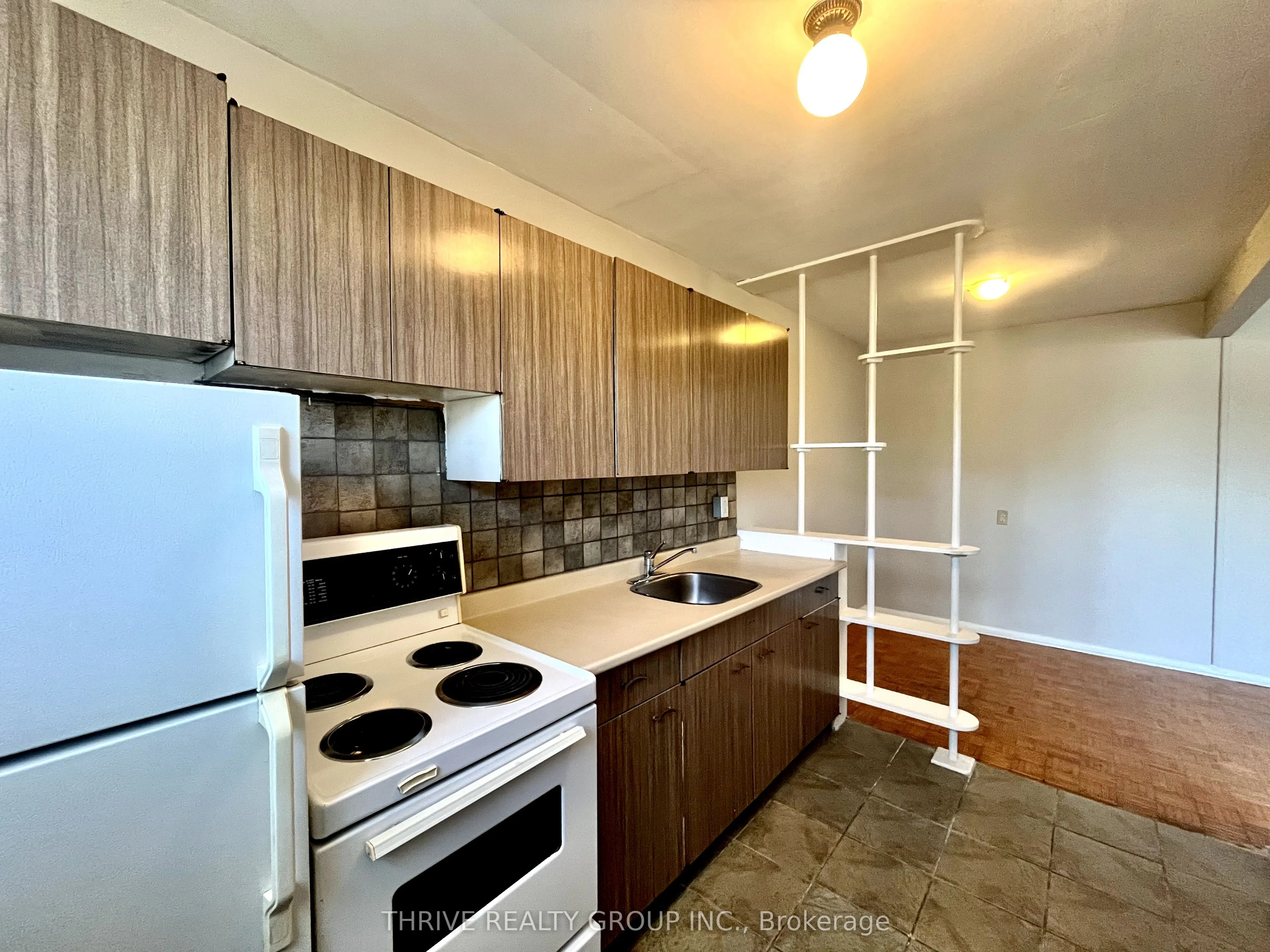 435 Nelson Street, #2