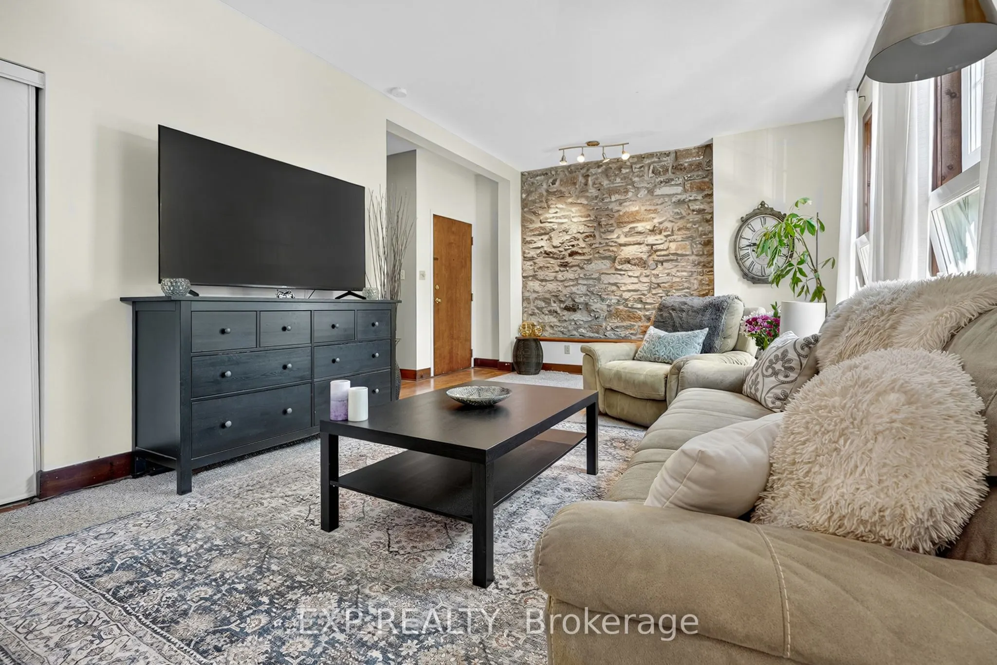 49 Mill Street, #6