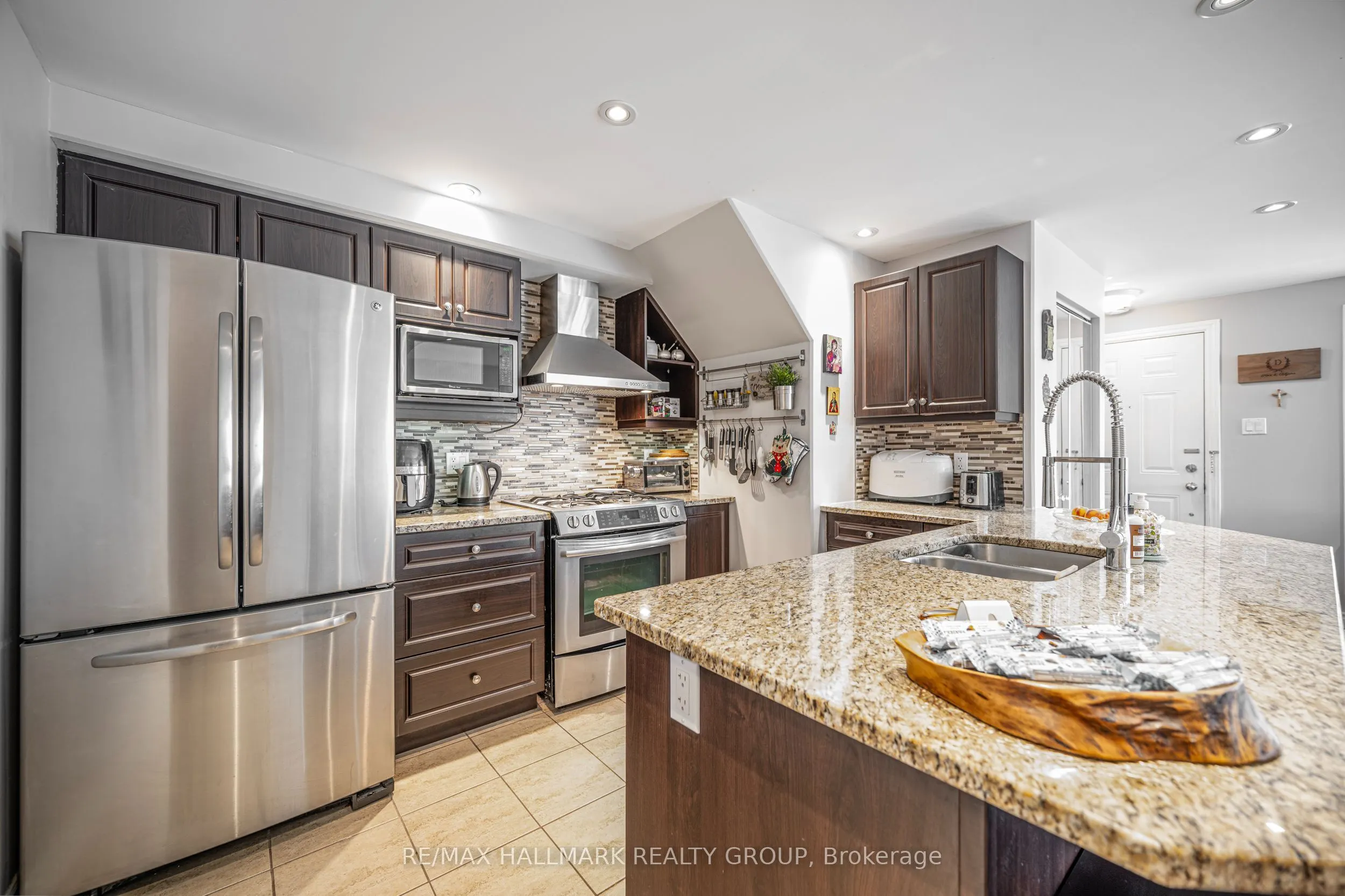 1238 Marenger Street, #14