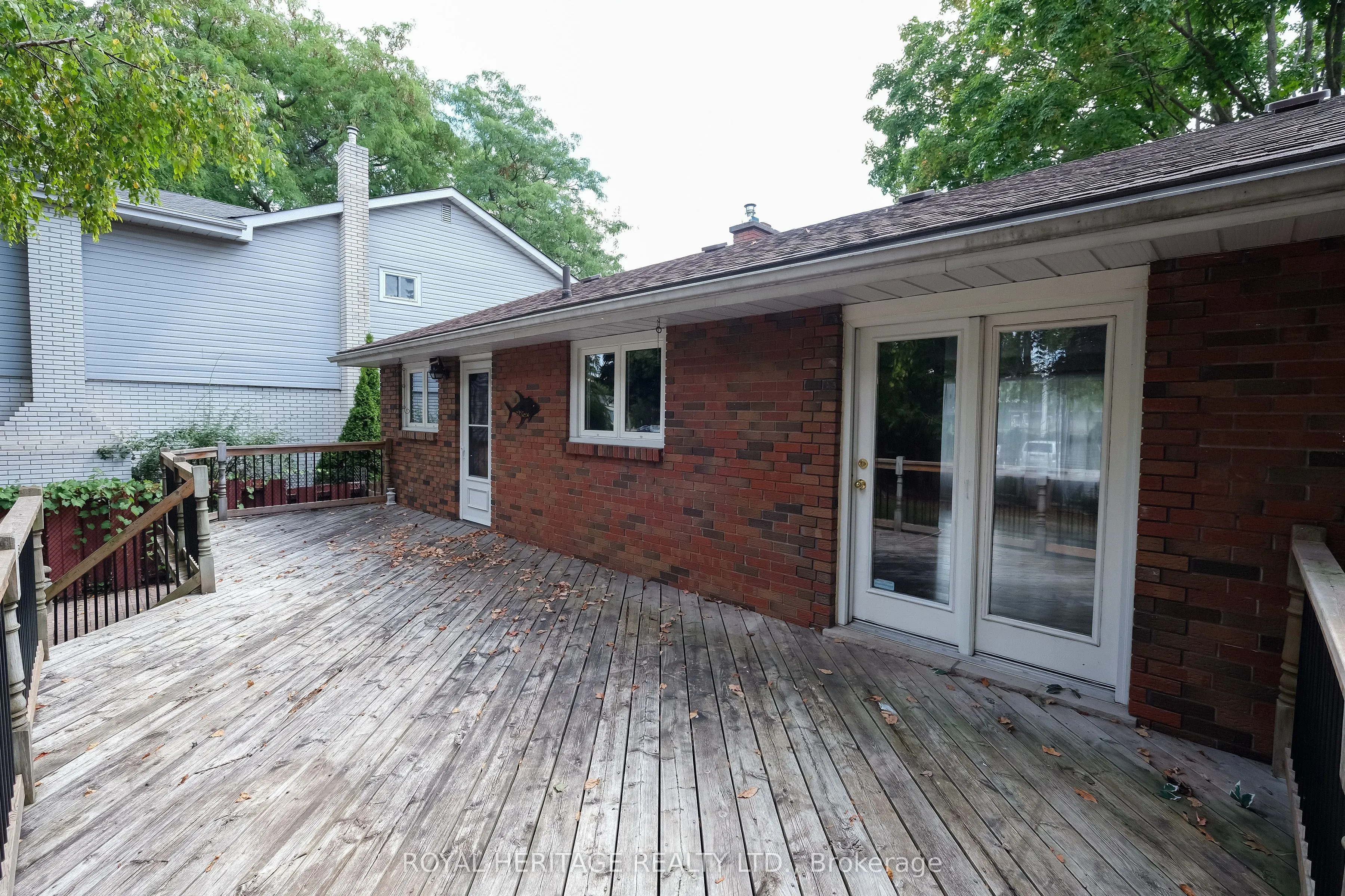 40 Rosewood Avenue