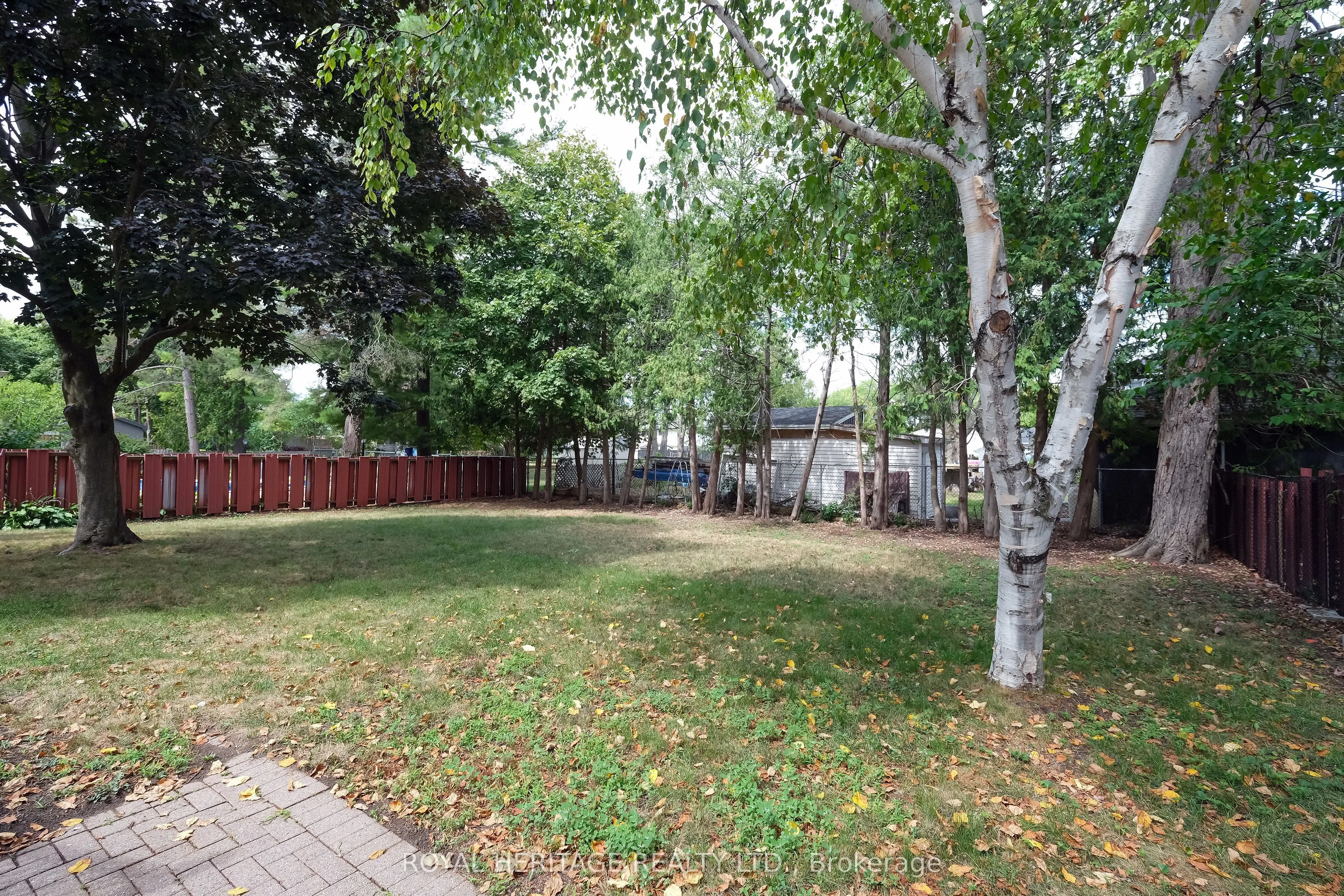 40 Rosewood Avenue