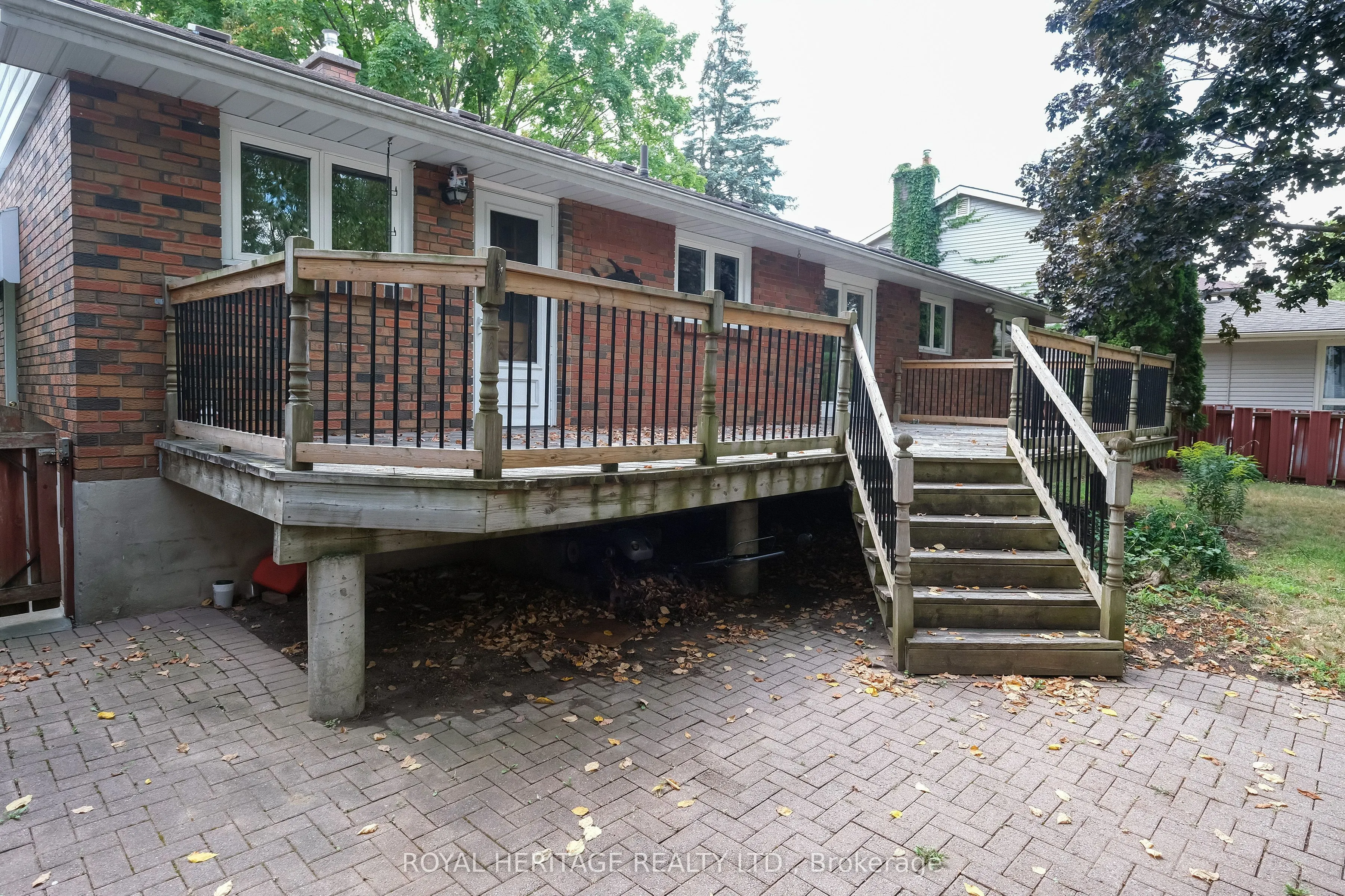 40 Rosewood Avenue