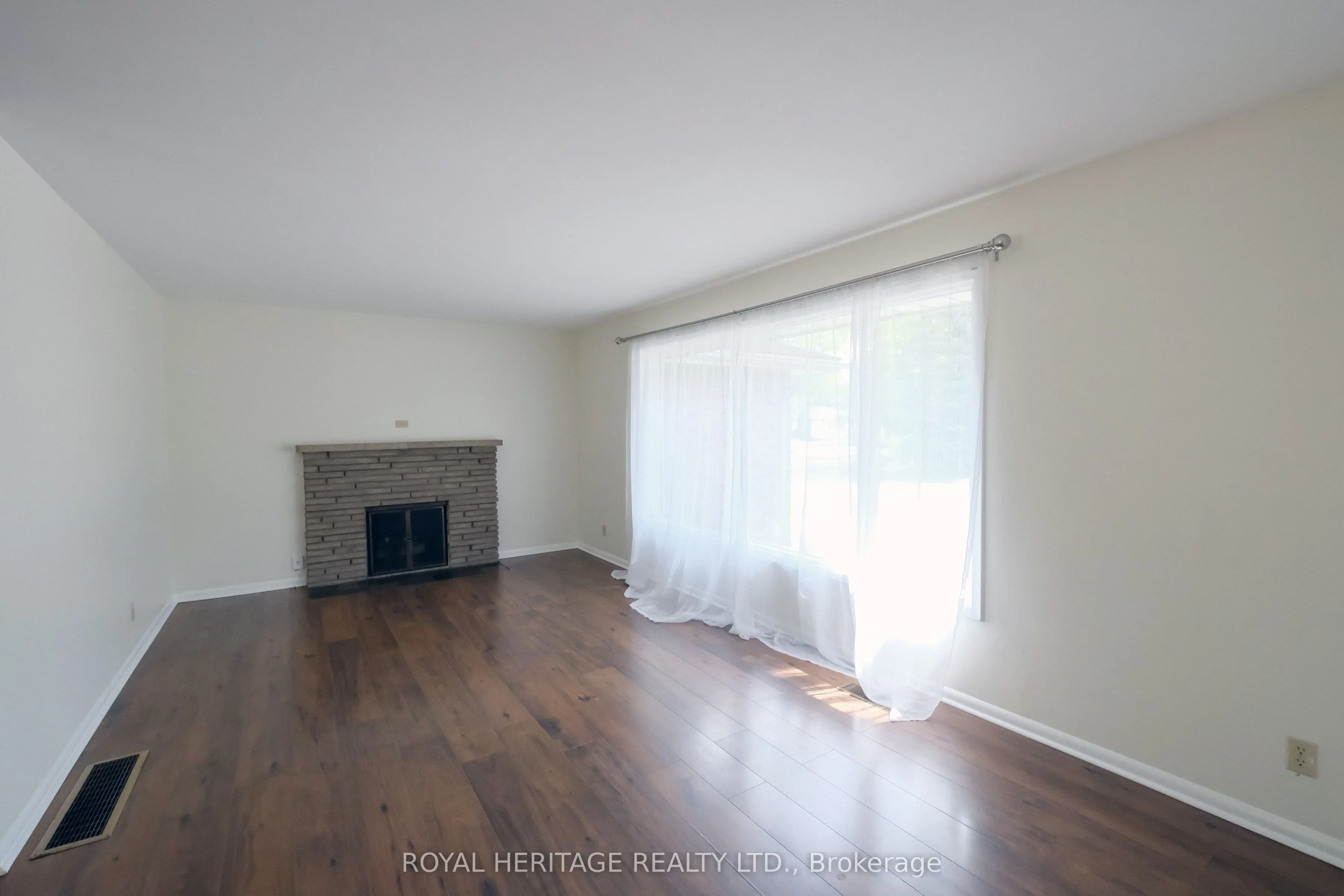 40 Rosewood Avenue