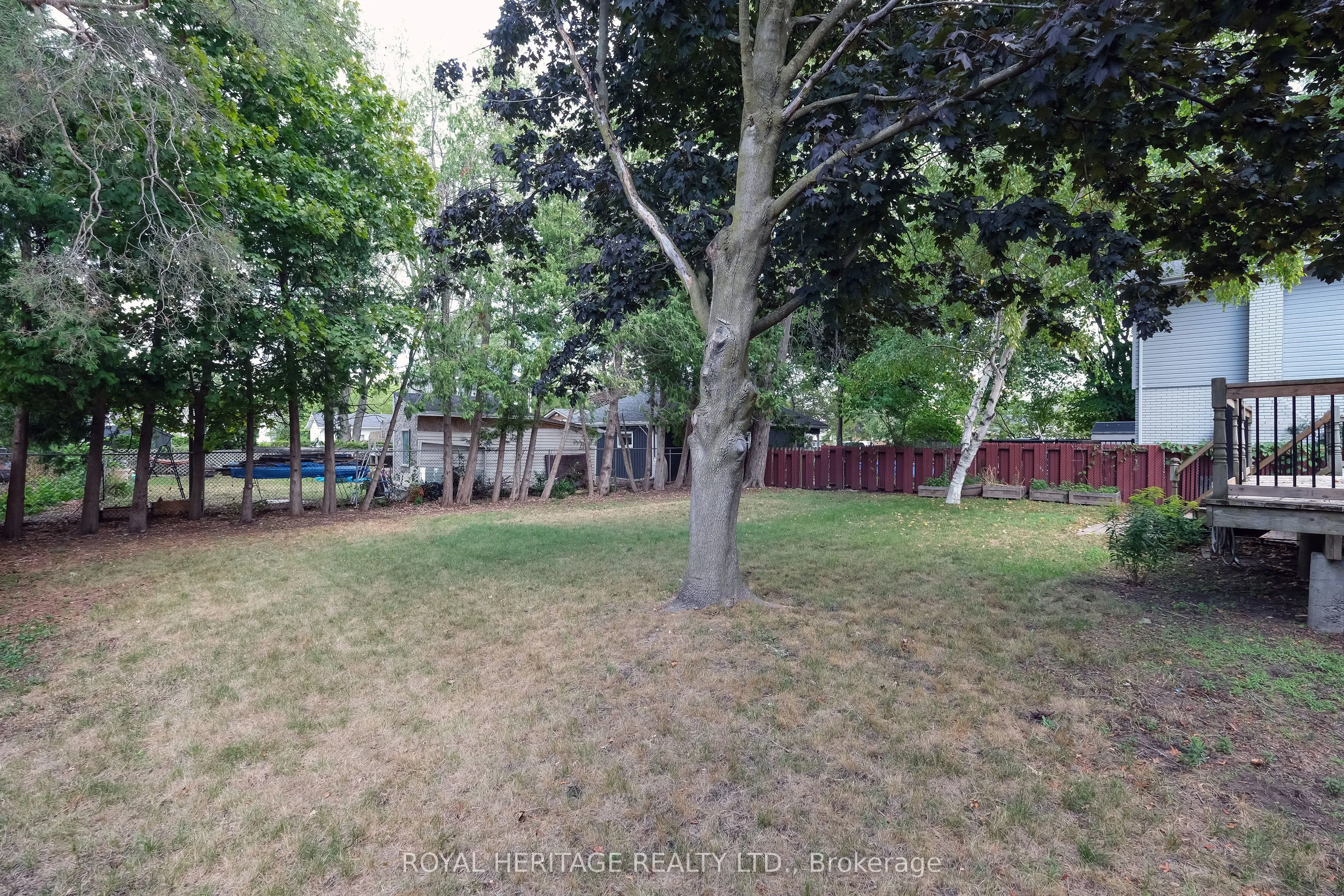 40 Rosewood Avenue