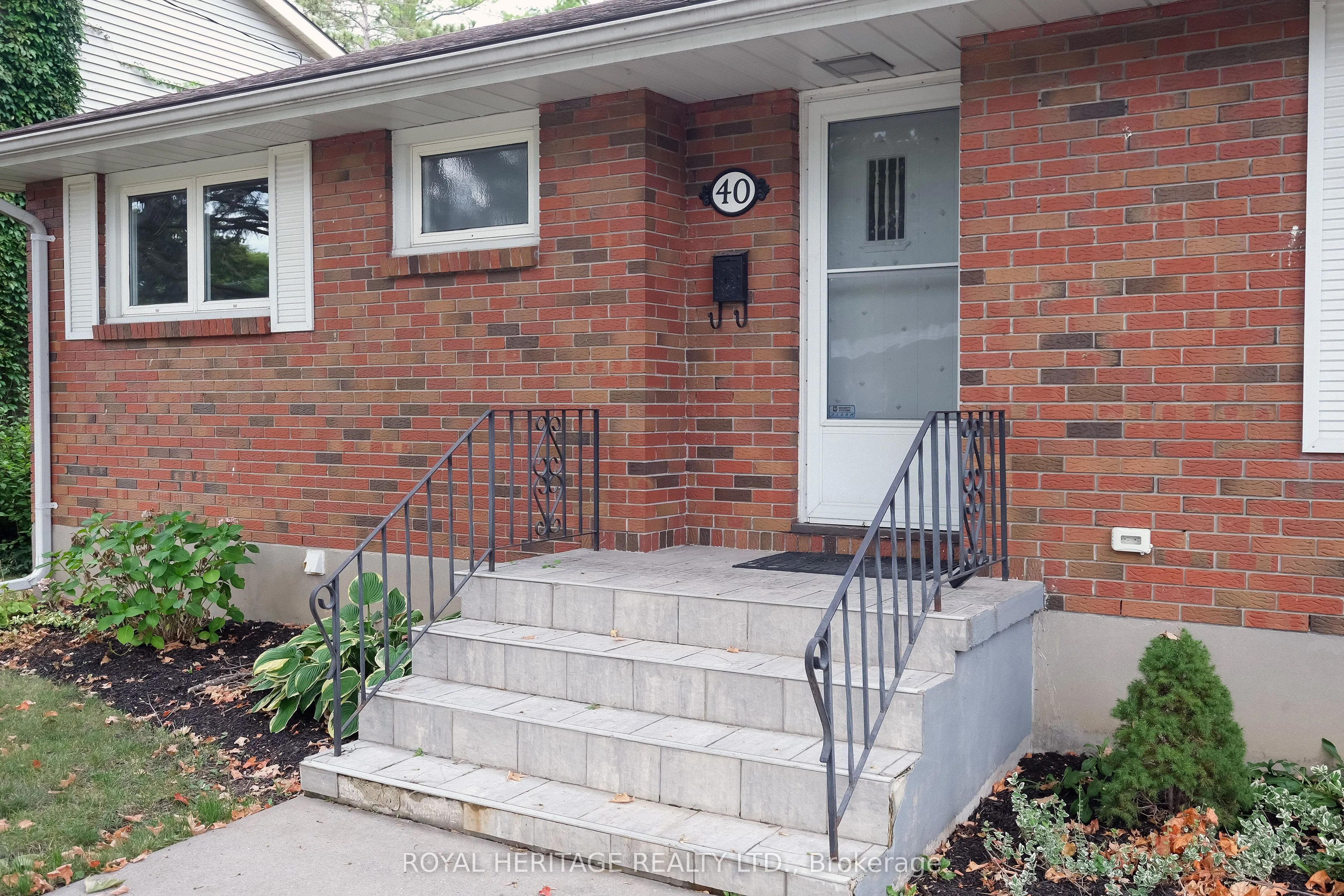 40 Rosewood Avenue