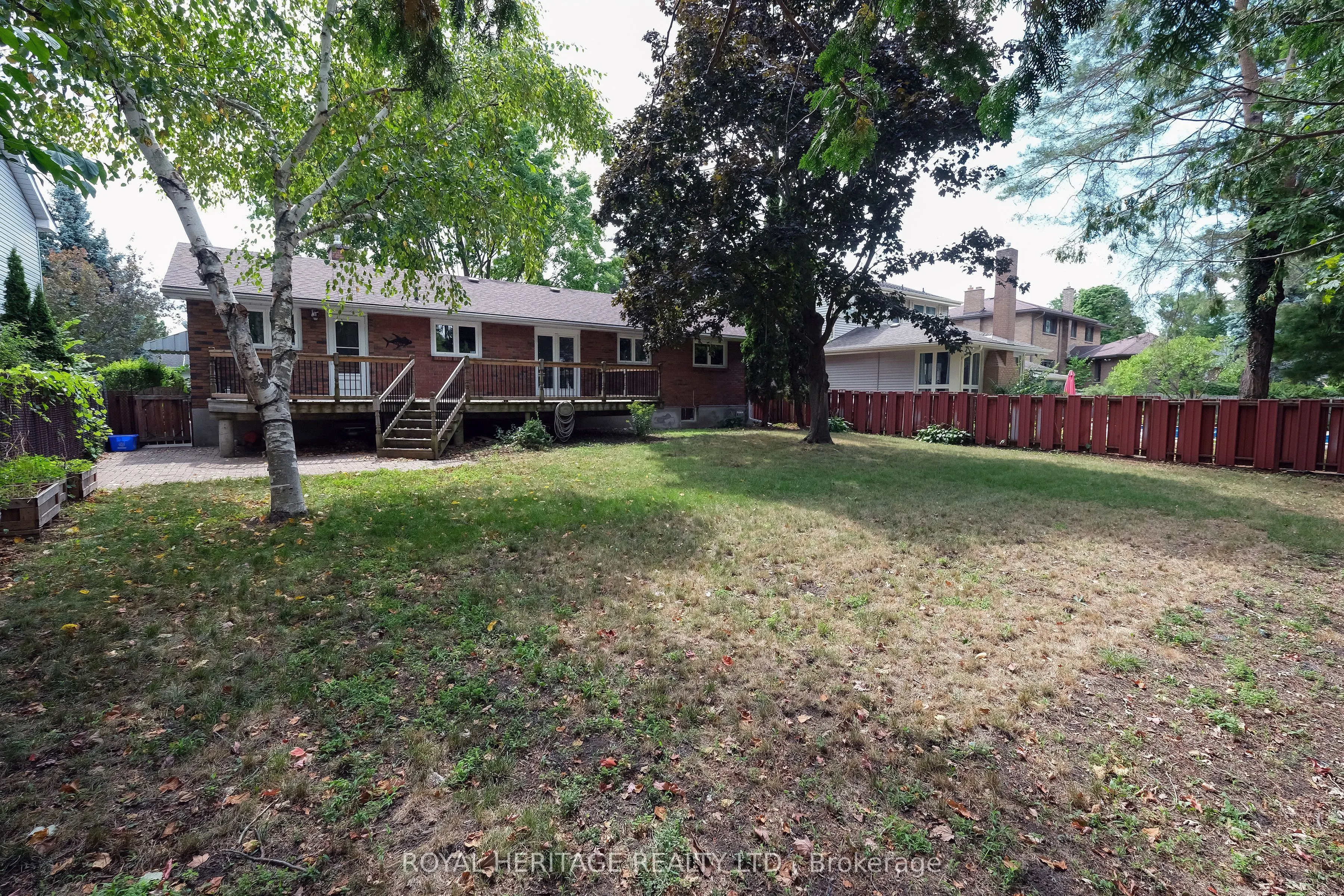 40 Rosewood Avenue