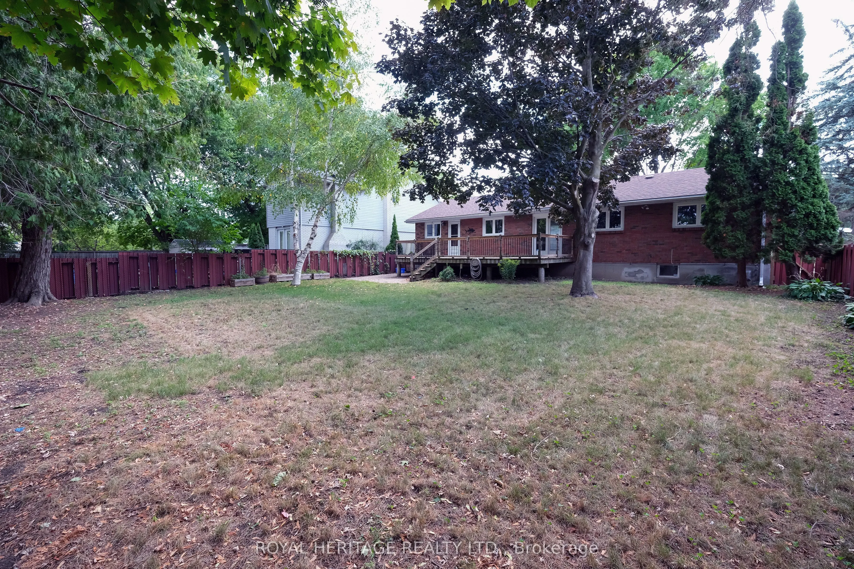 40 Rosewood Avenue