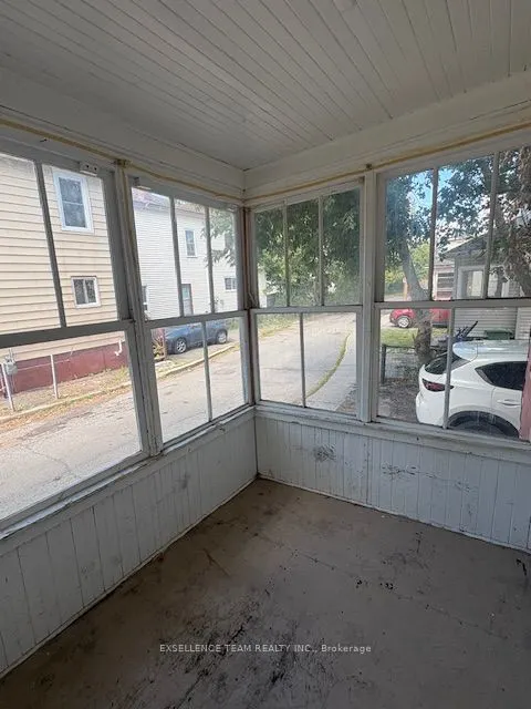 1 Menard Avenue E
