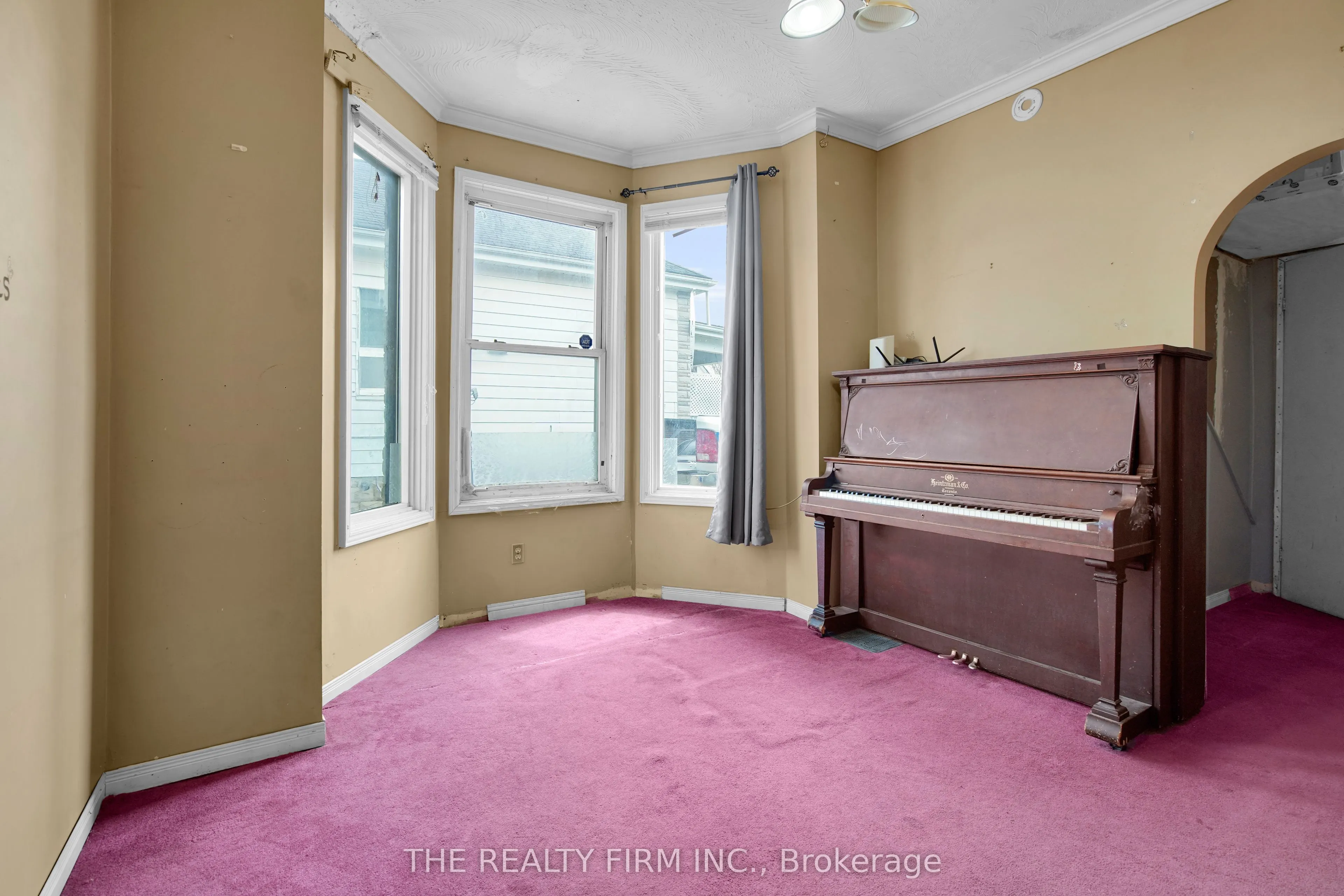 524 Simcoe Street