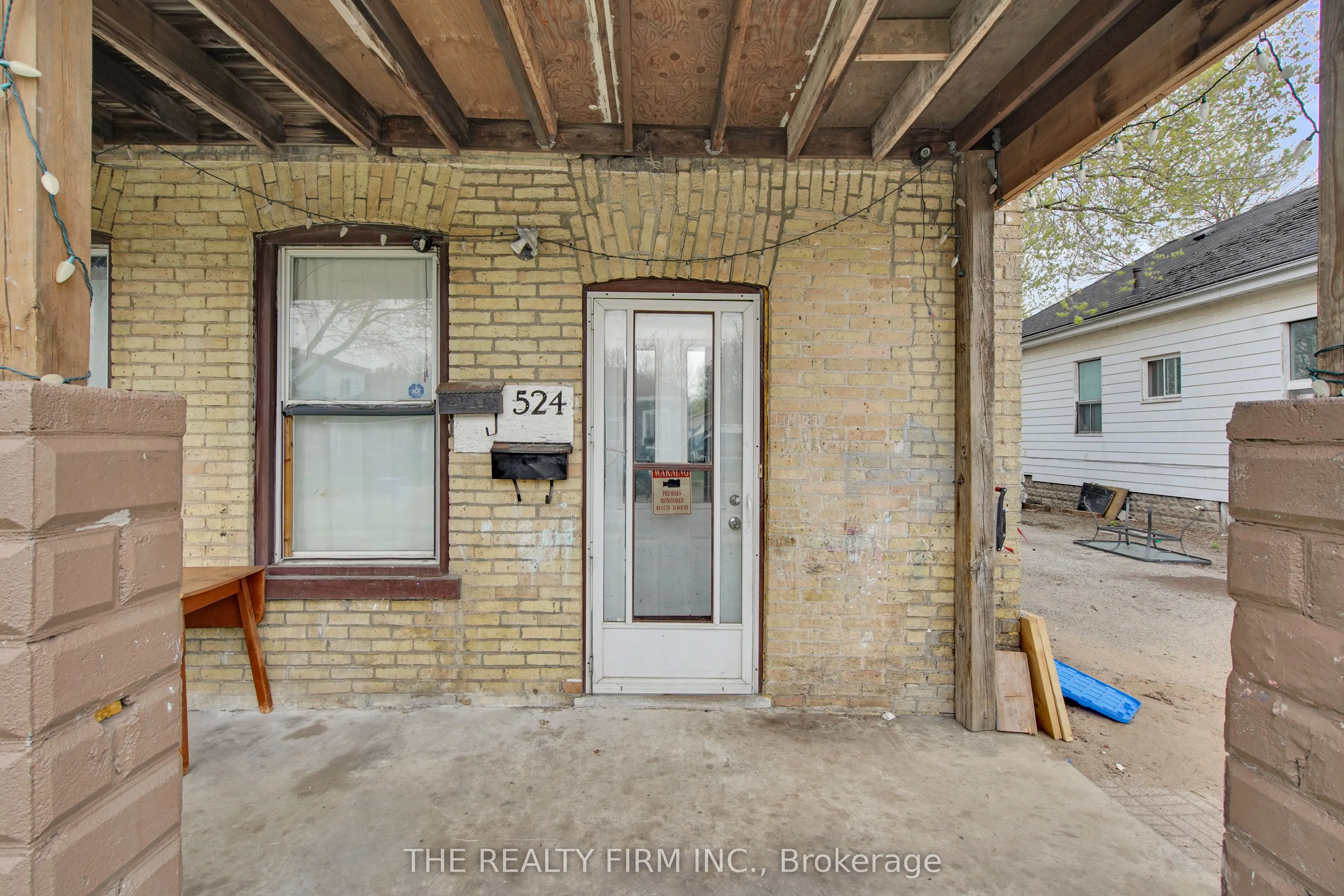 524 Simcoe Street