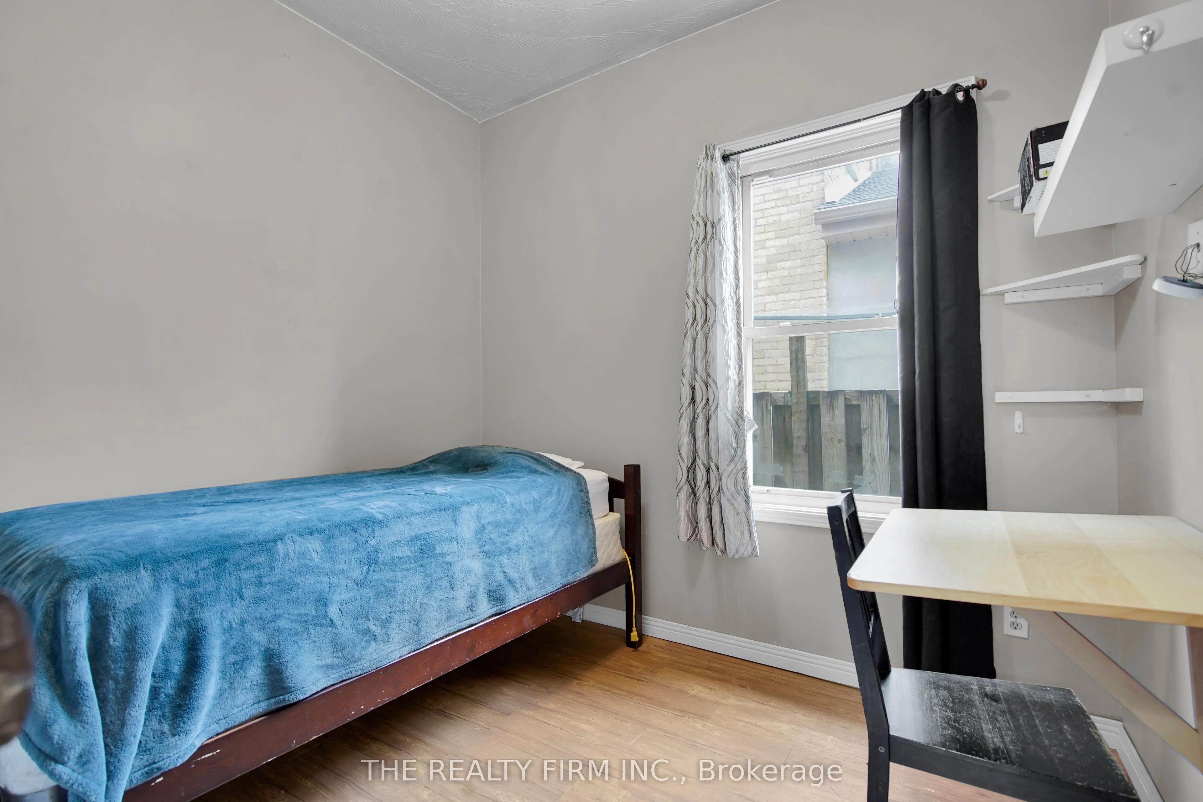 524 Simcoe Street