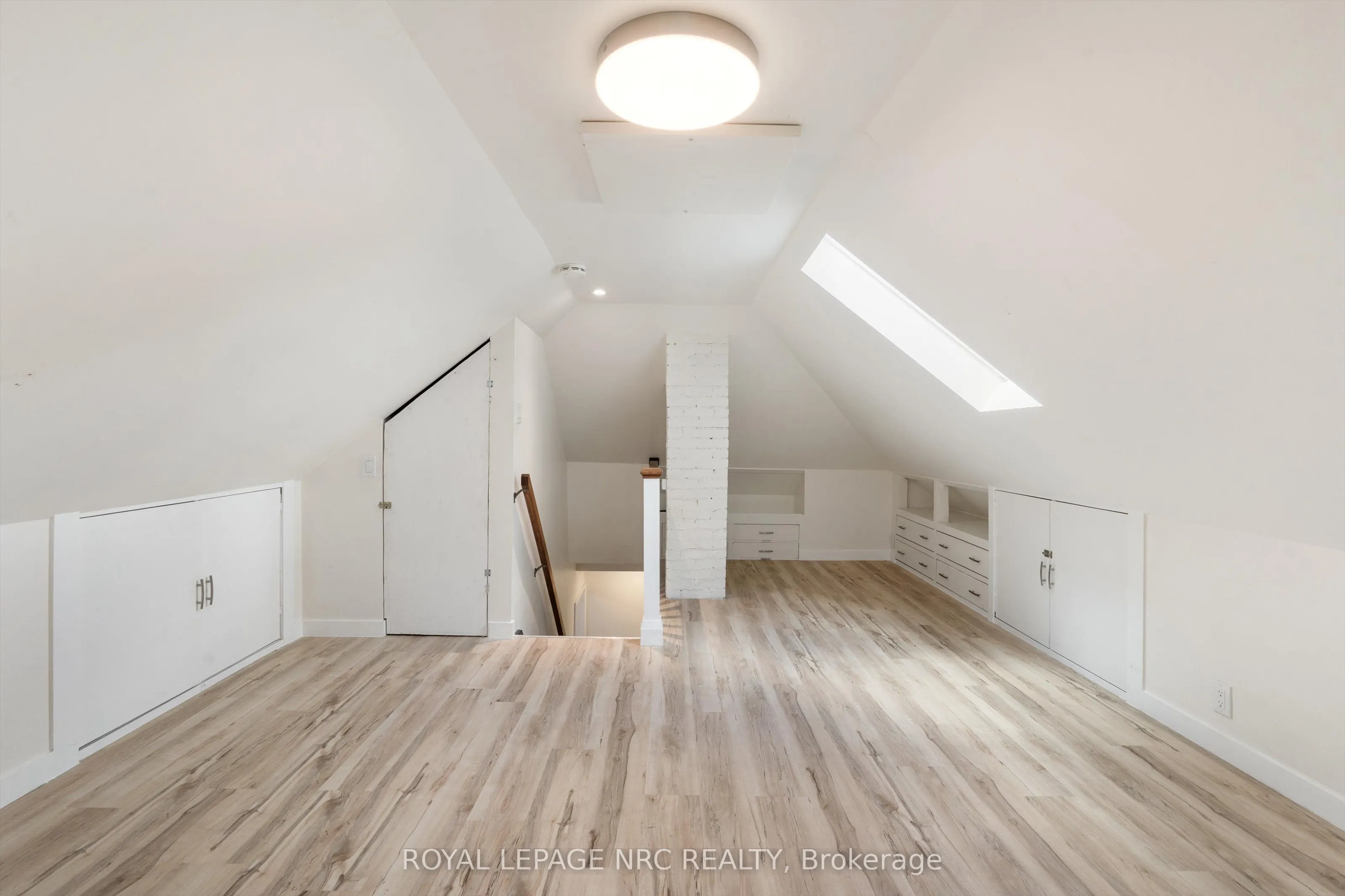 27 Maplecrest Avenue