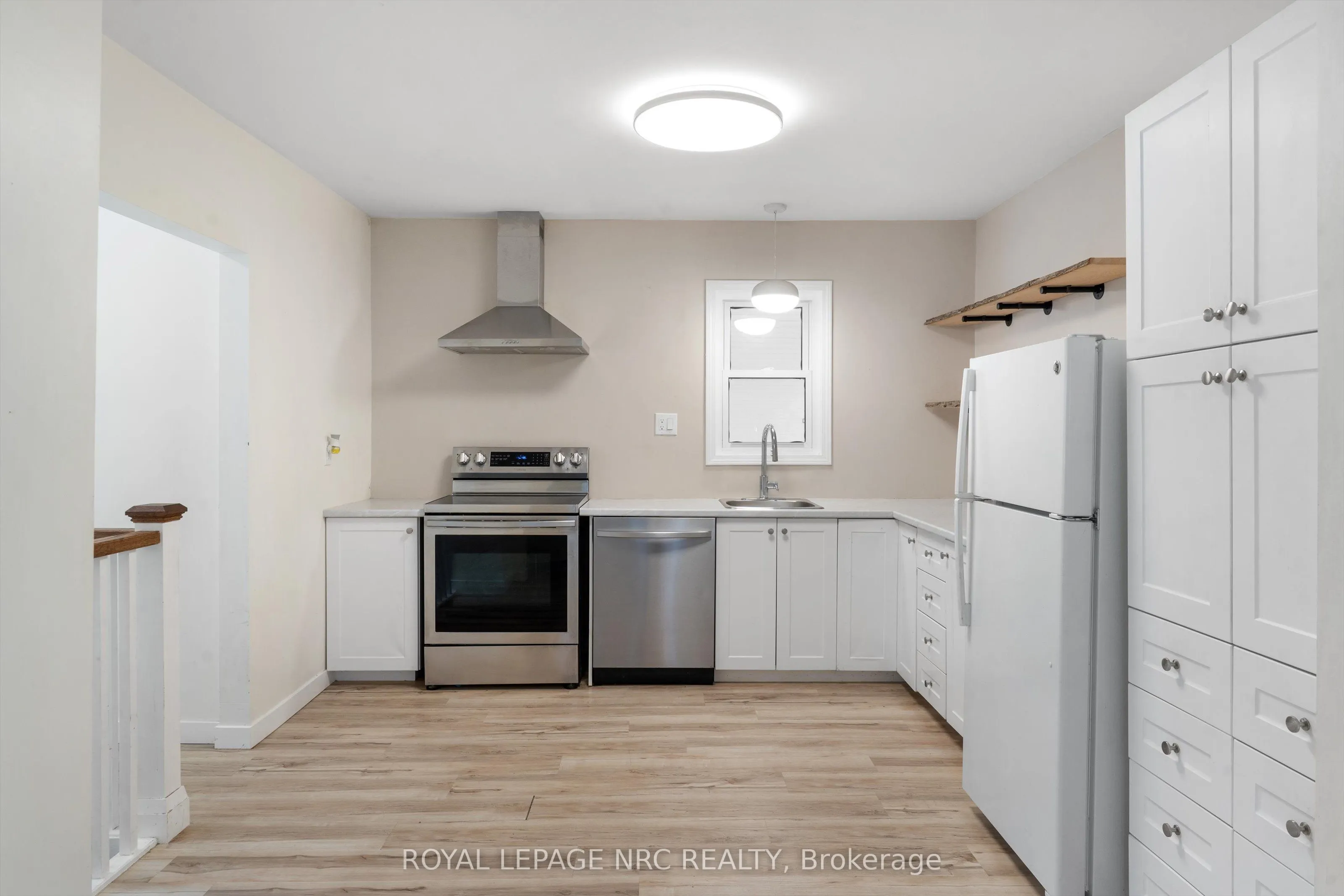 27 Maplecrest Avenue