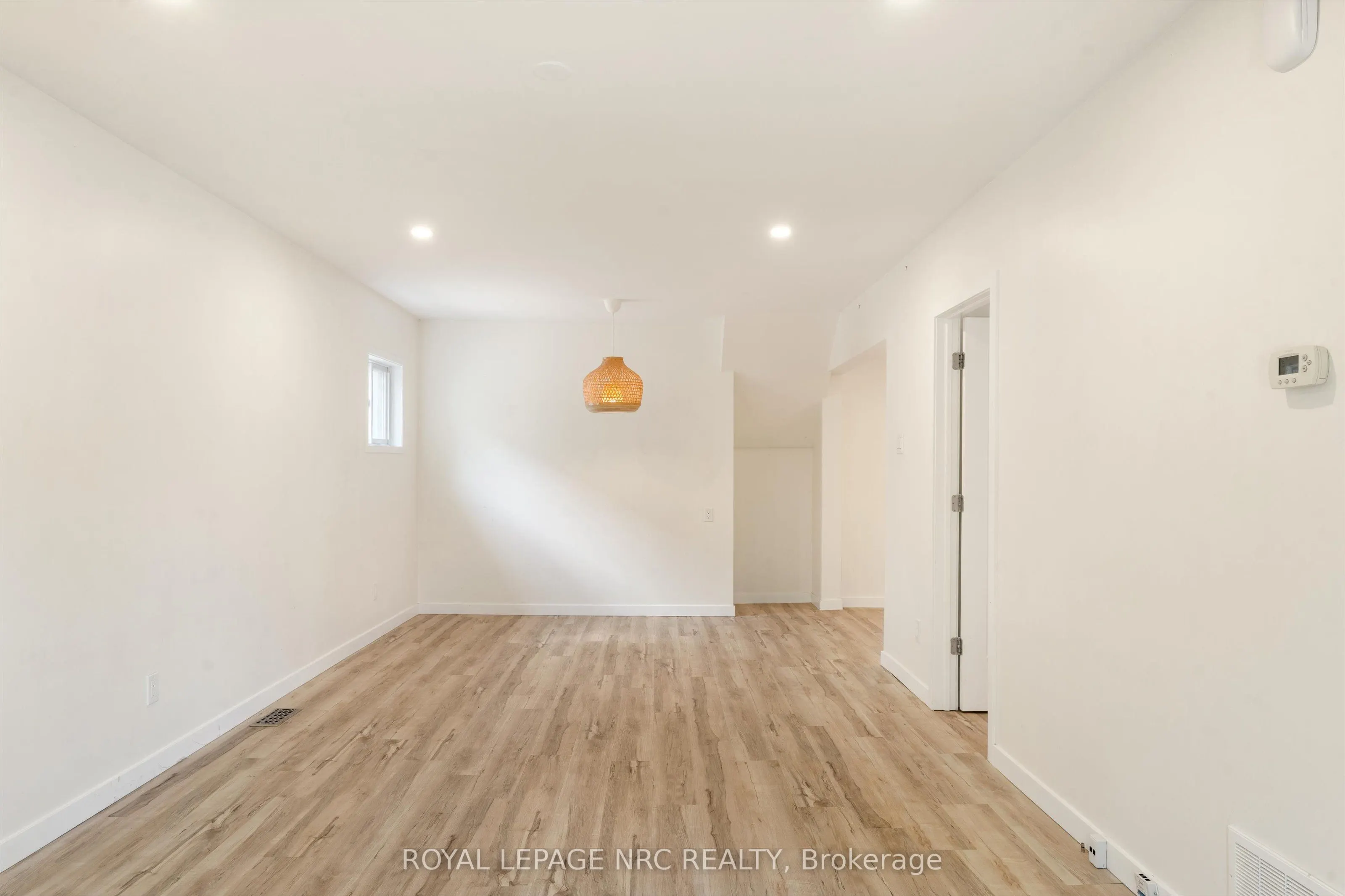 27 Maplecrest Avenue