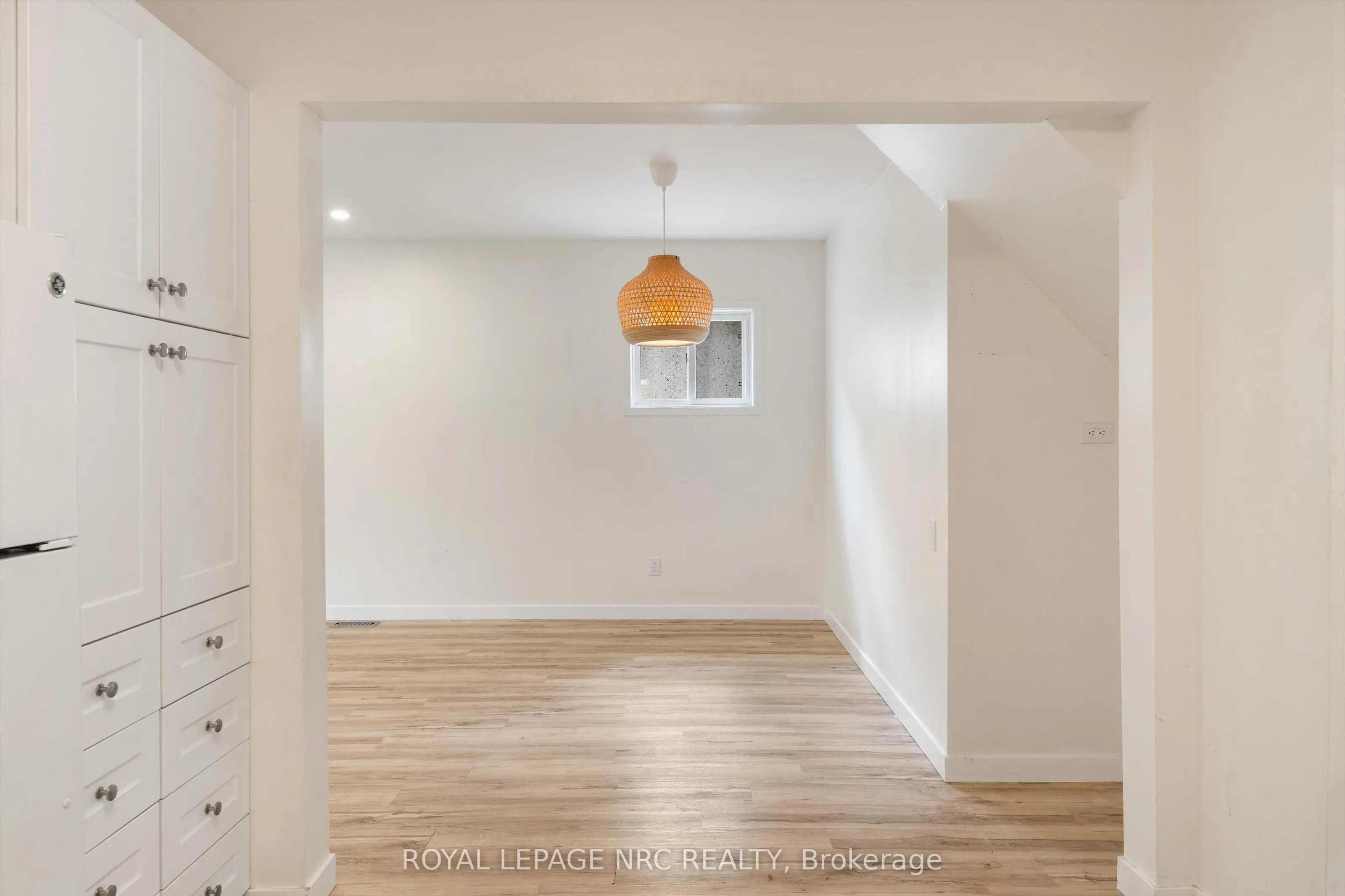 27 Maplecrest Avenue